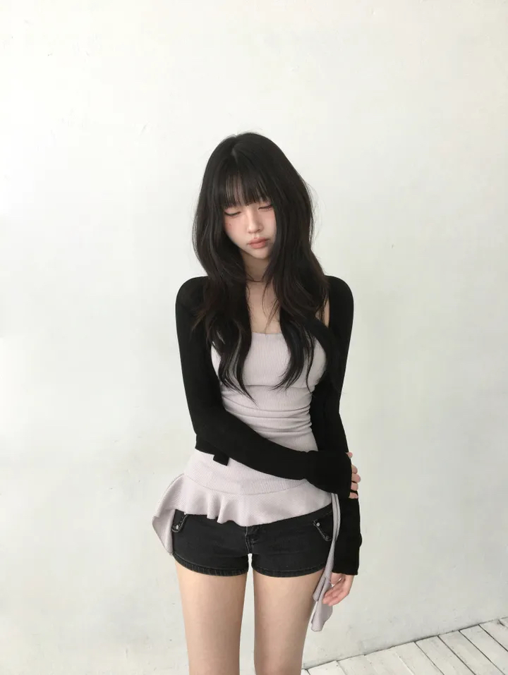 Asymmetrical Ruffle Ribbed Tube Top