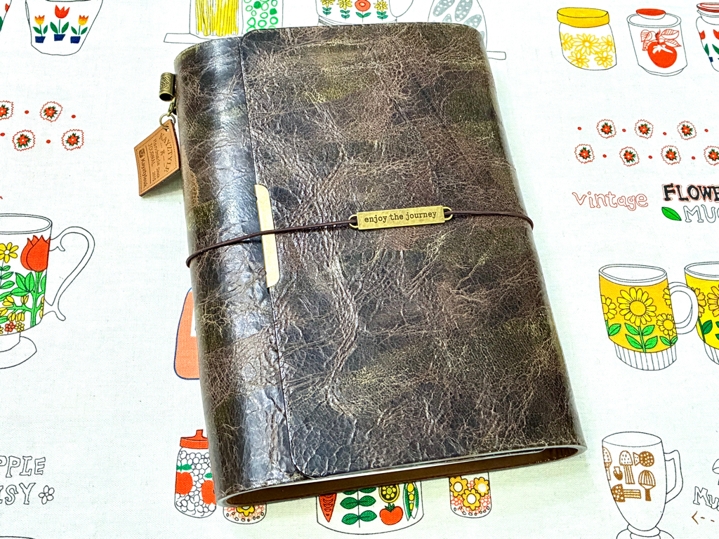 Write your story on something that lasts （3-fold)