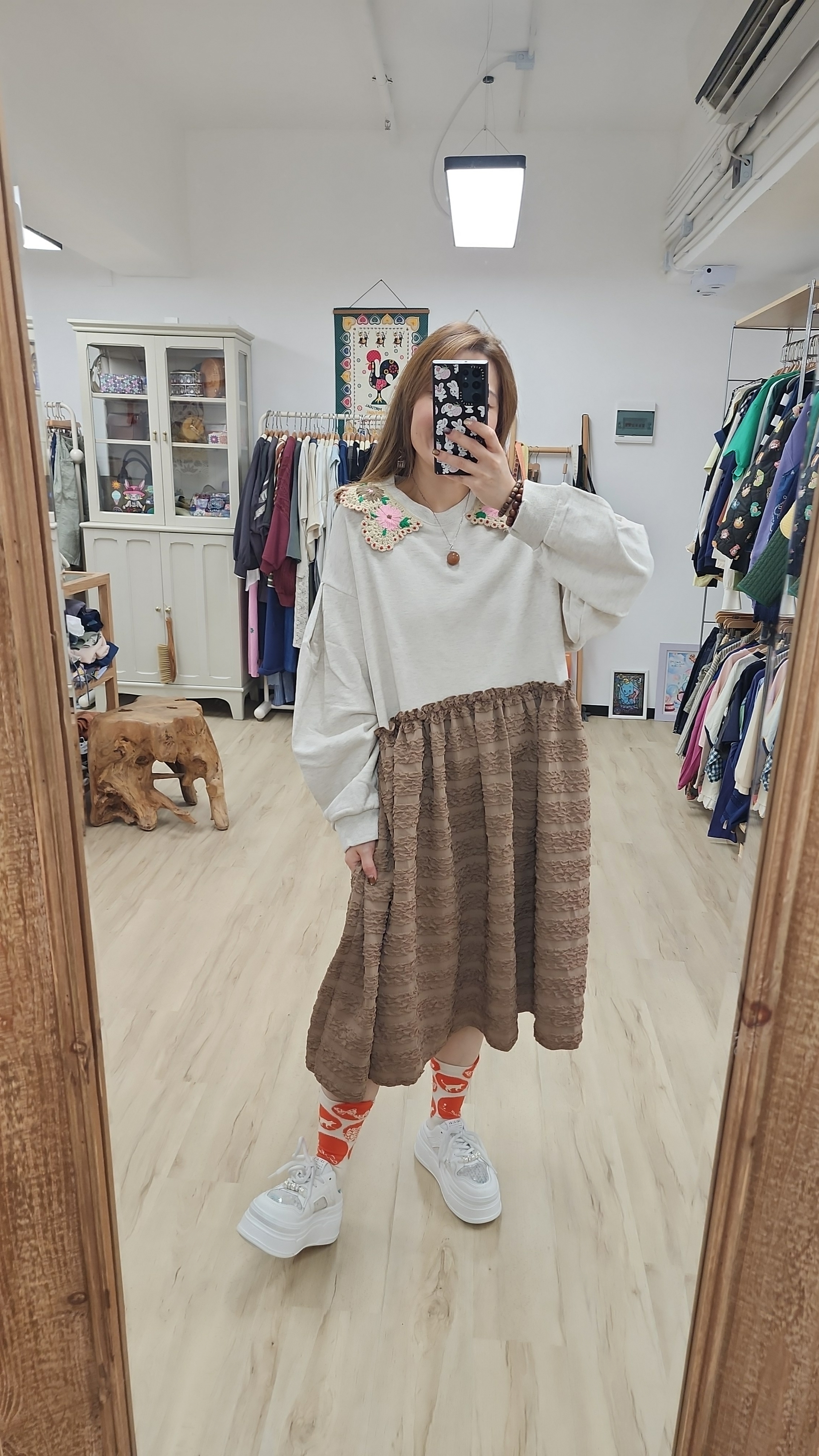 韓國燕麥拼啡皺布勾花領連身裙