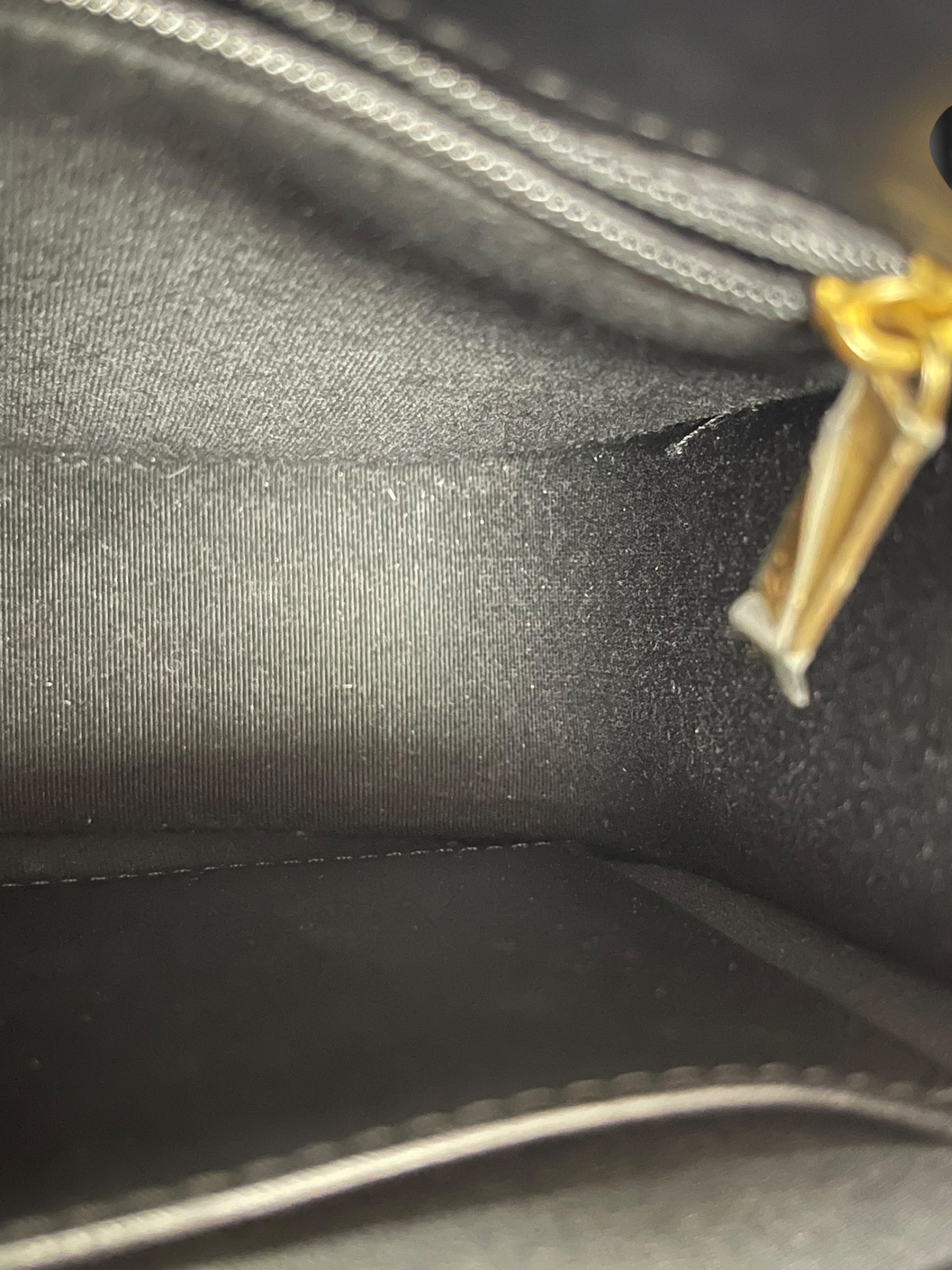 Pre-Owned Chanel Hobo/ Product Code: 100802