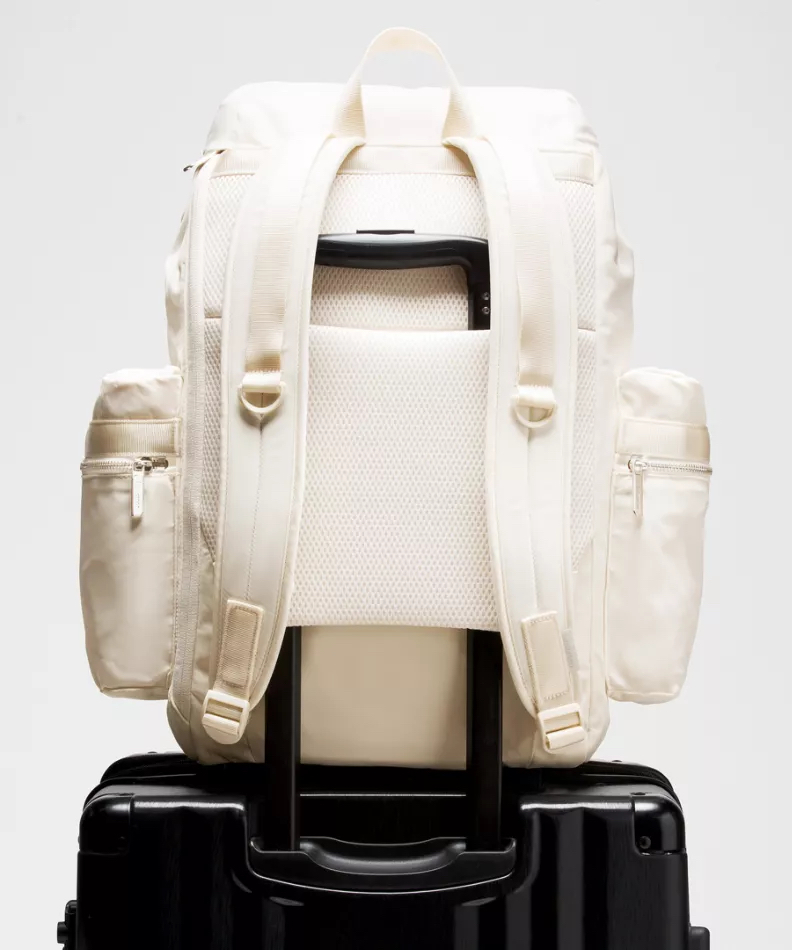 Lululemon Wunderlust Backpack 25L