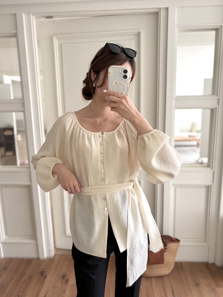 Eloise Tie-Neck Blouse (Cream)