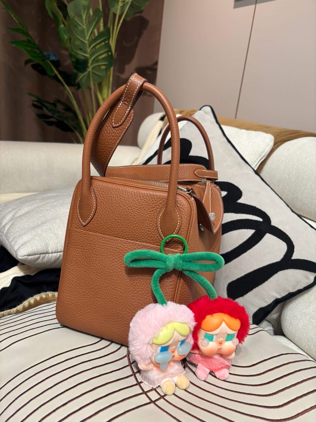 Hermes Lindy 30,STAMP X gold   100%Authentic, 95%New✅Dust bag