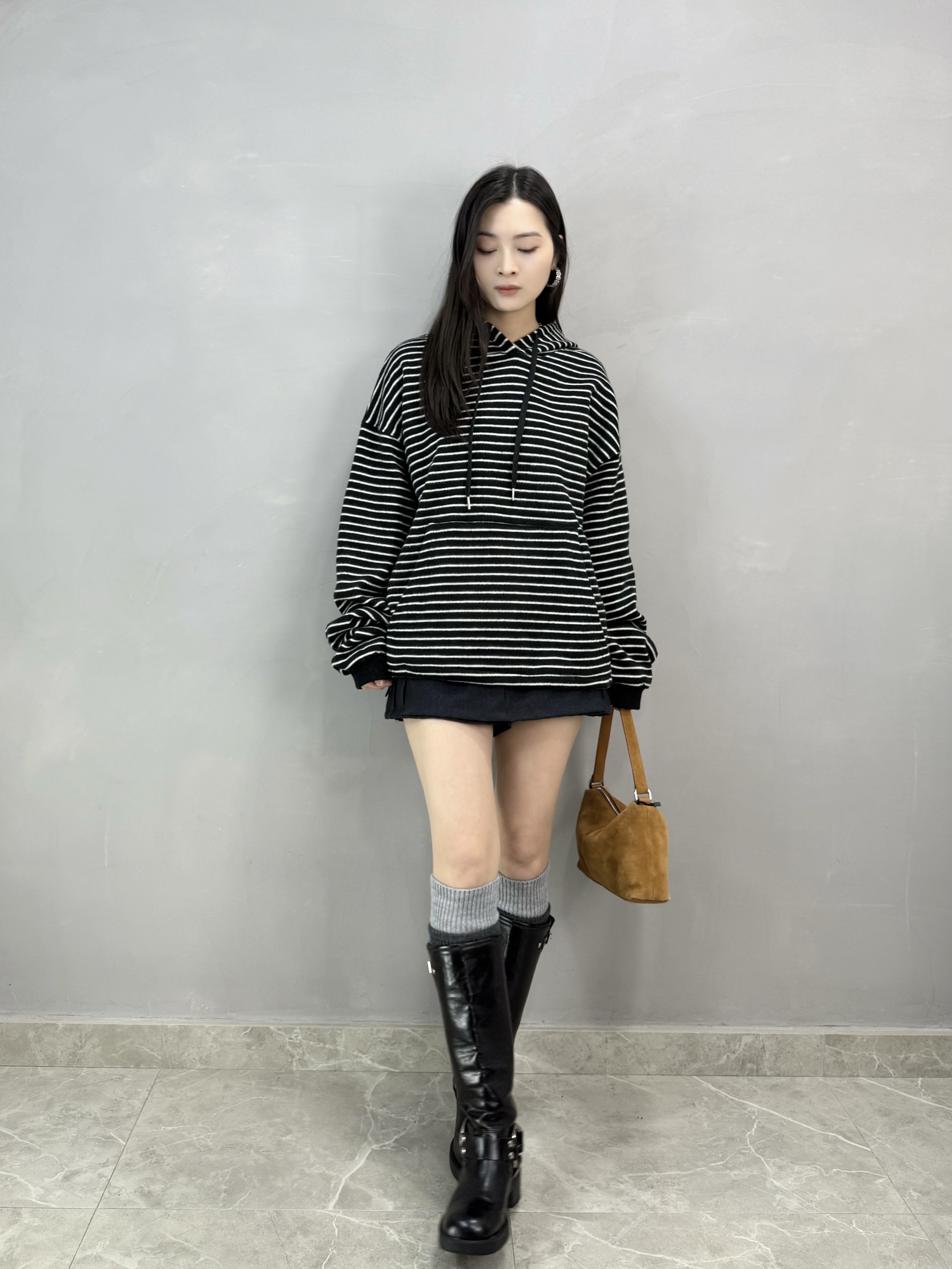 D62 絨毛橫間有帽衛衣