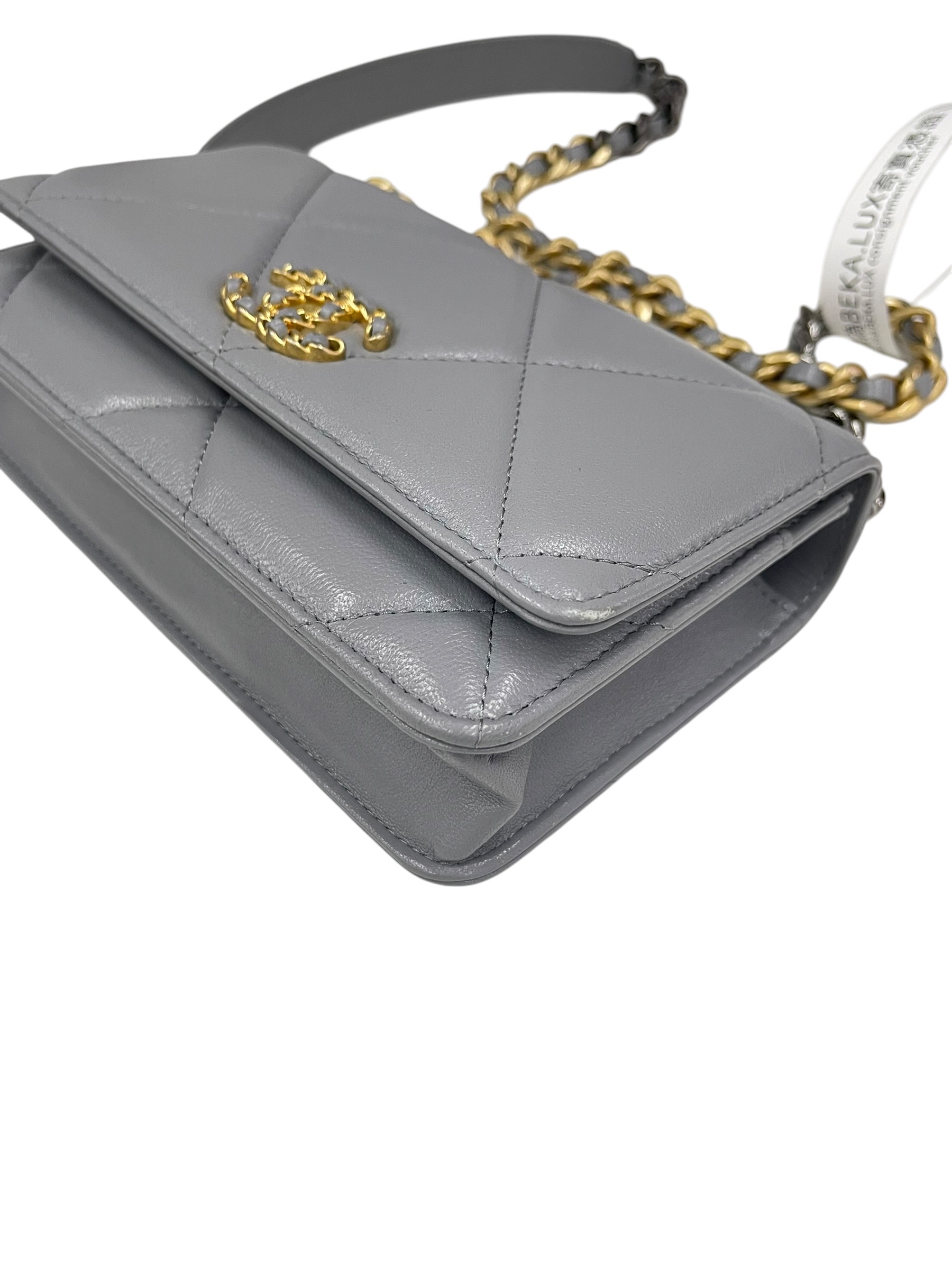 Pre-owned Chanel 19 WOC / Product Code: 071005