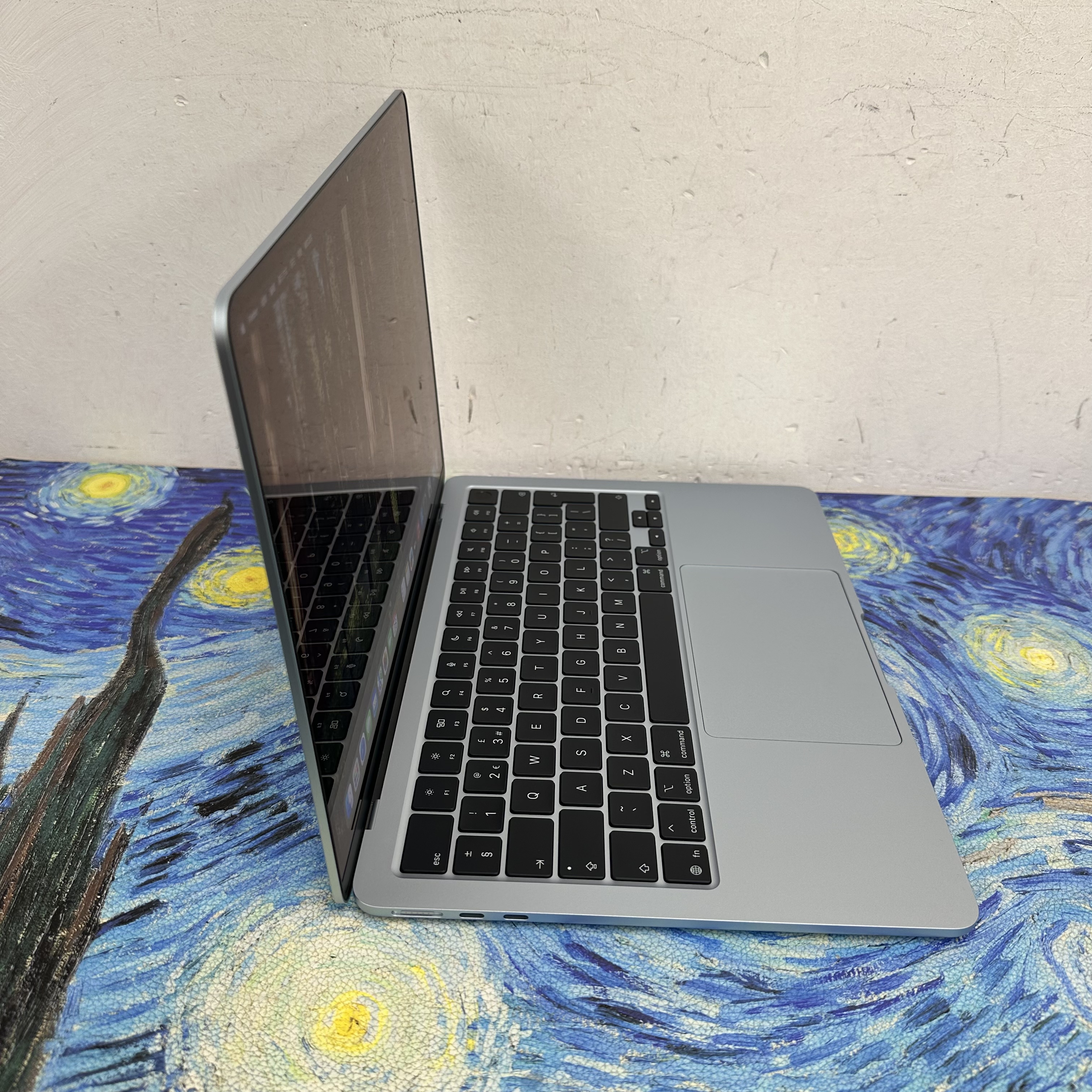 #5992 全新質素 APPLE  MacBook Air M4 2025 M4 CPU/ 16GB Ram/512GB SSD/10核心GPU/Liquid Retina Mon/13吋/天藍色/Gaming Laptop / Notebook / 超強續航能力/文書機 / 畫圖 / 剪片 / Movie / Netflix 