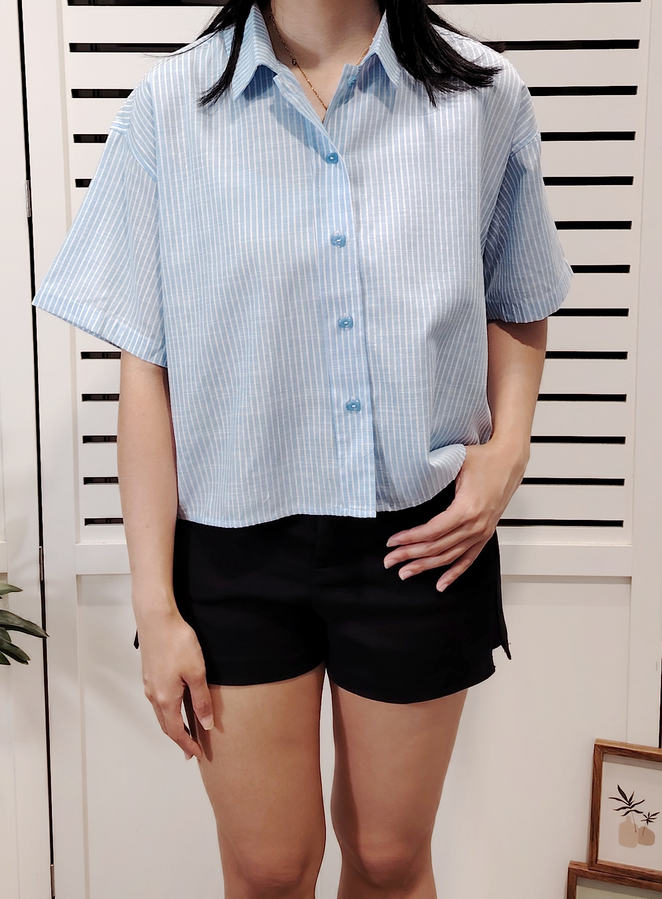 LY1560.1 Striped Collar Short Sleeve Shirt