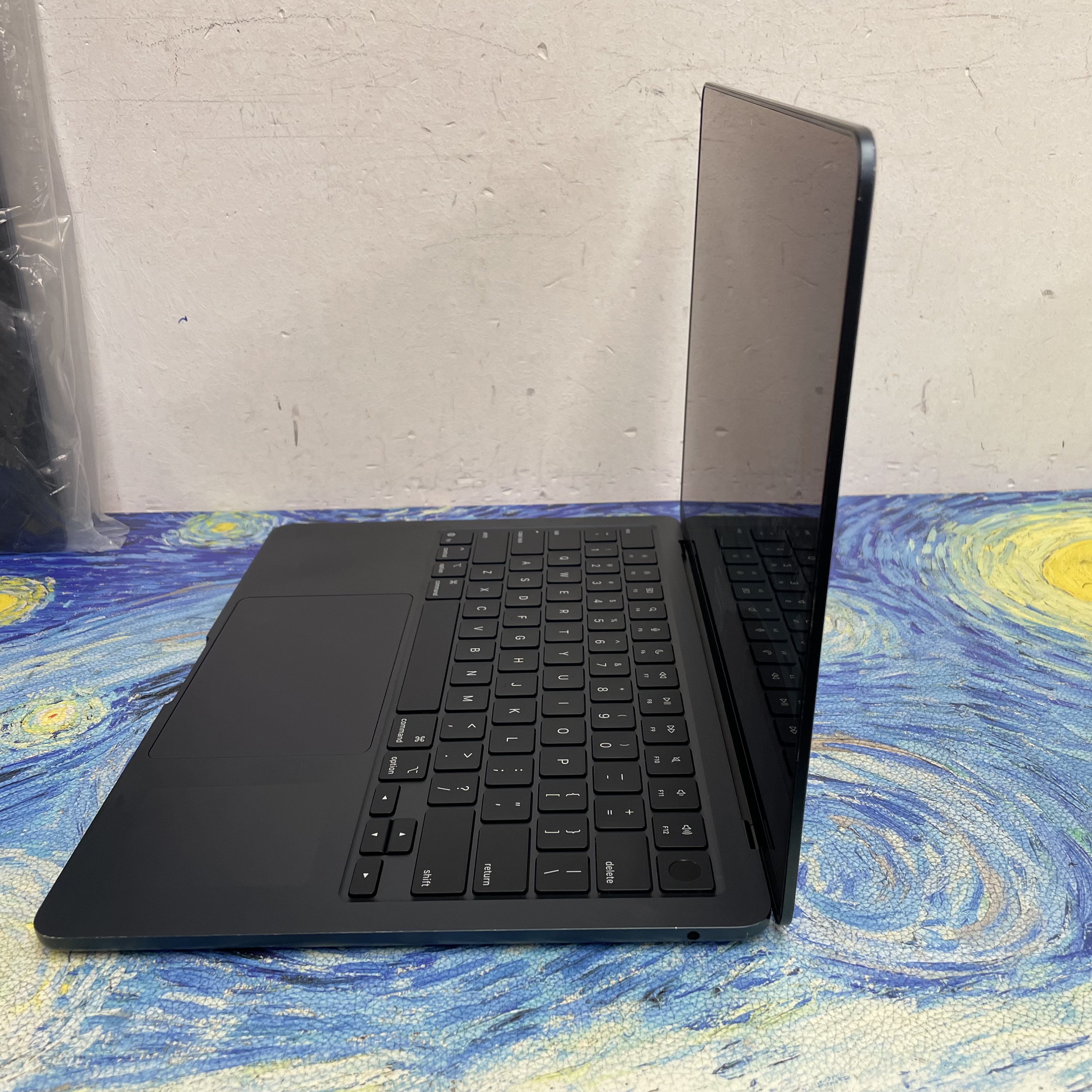 #6233 MacBook Air M4 CPU/ 24GB Ram/512GB SSD/Liquid Retina Mon/藍色/Gaming Laptop / Notebook / 超強續航能力/文書機 / 畫圖 / 剪片 / Movie / Netflix 