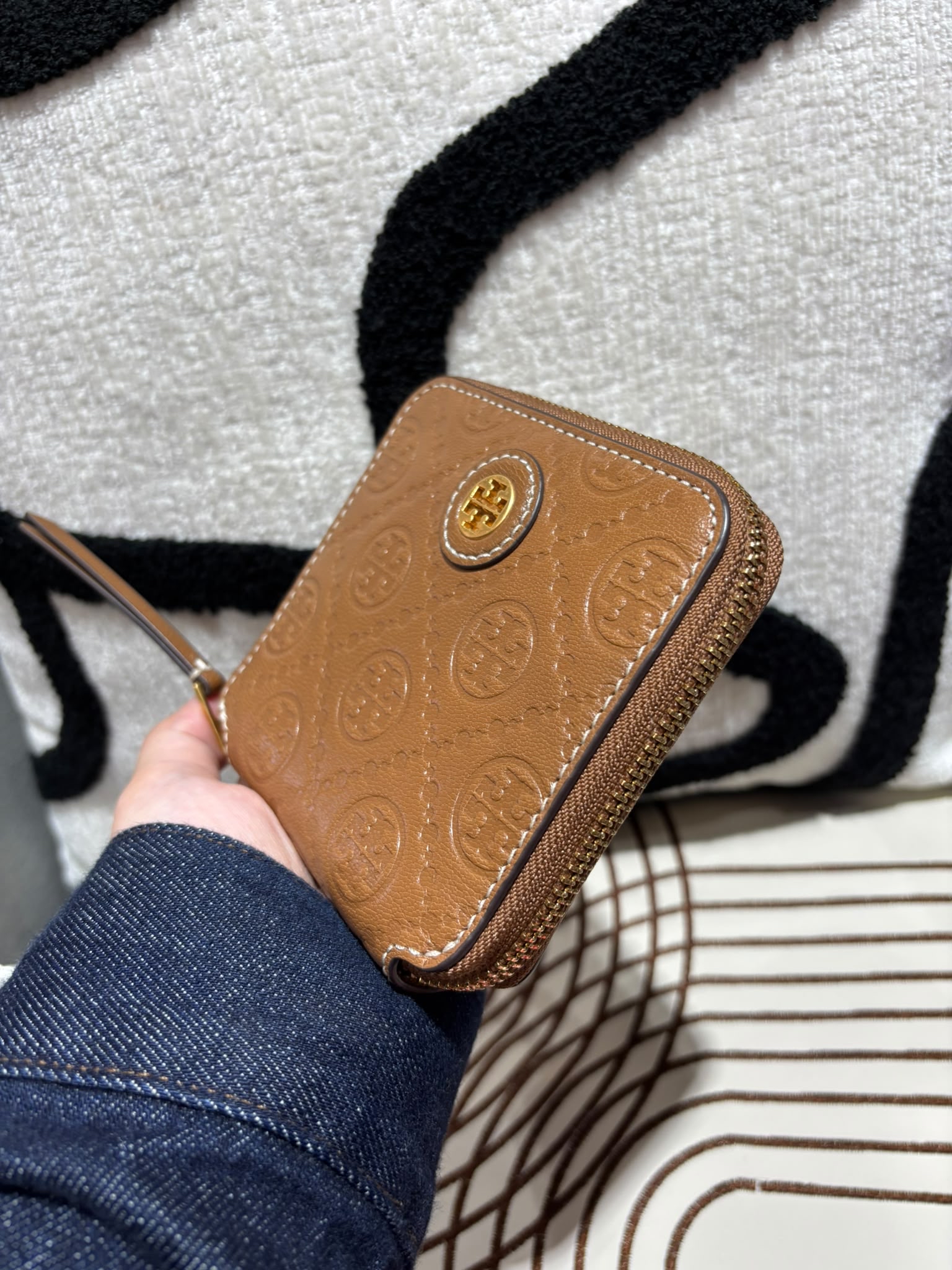 Tory Burch Zip around Wallet 100%Authentic, 99%New ✅Dust bag
