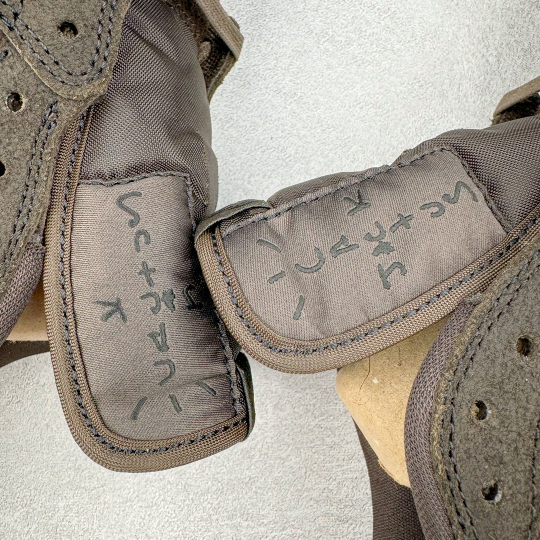 Air Jordan 1 x Travis Scott 'Velvet Brown and Dark Mocha' DM7866-202