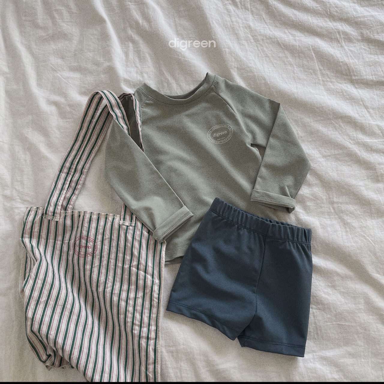 Digreen | eyelet swim pants 