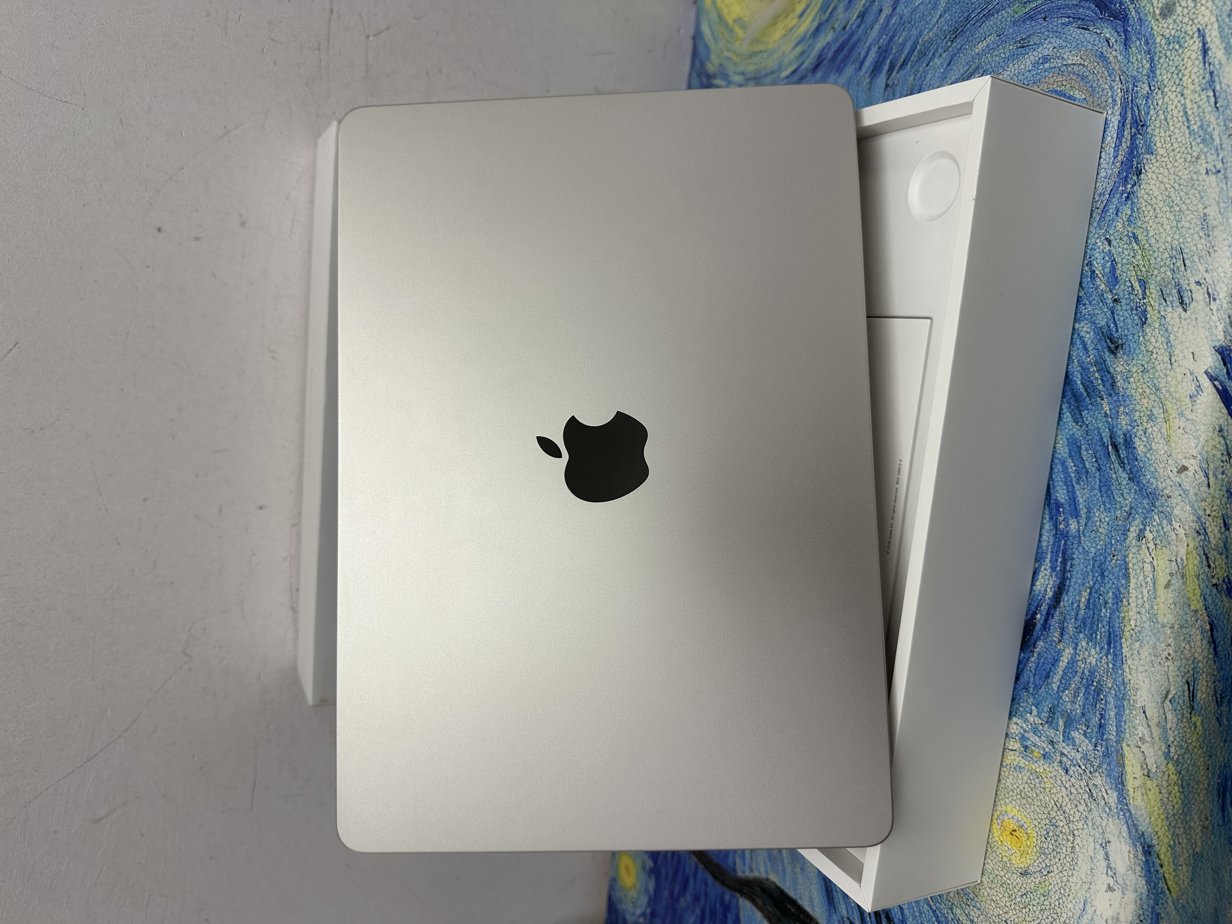 #6222 未使用品 APPLE  MacBook Air M5 2026 M5 CPU/ 16GB Ram/512GB SSD/8核心GPU/Liquid Retina Mon/13吋/星光色/Gaming Laptop / Notebook / 超強續航能力/ 原廠保養/ 文書機 / 畫圖 / 剪片 / Movie / Netflix / 香港行貨✨