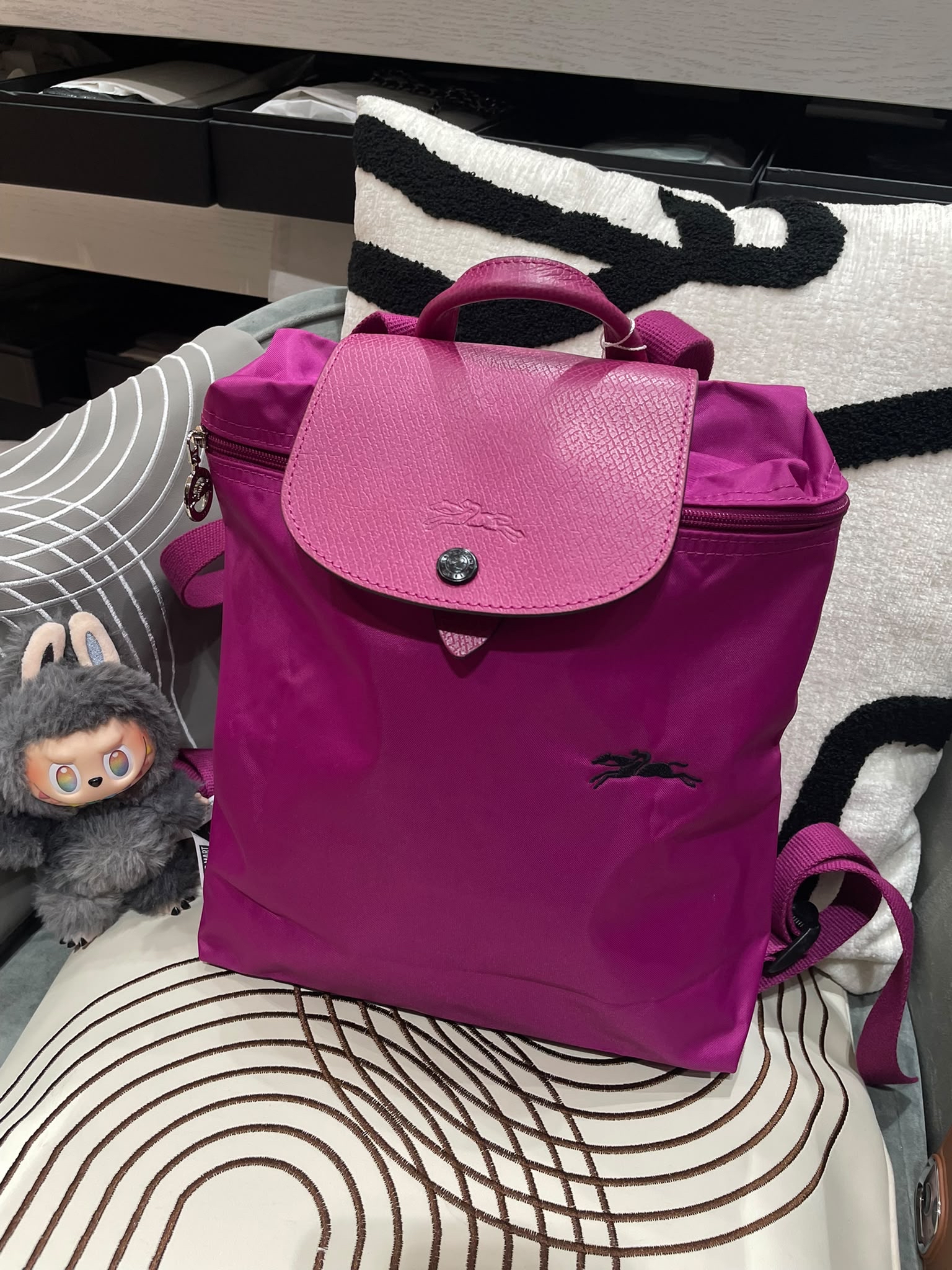 Longchamp Nylon Backpack 100%Authentic,98%New
