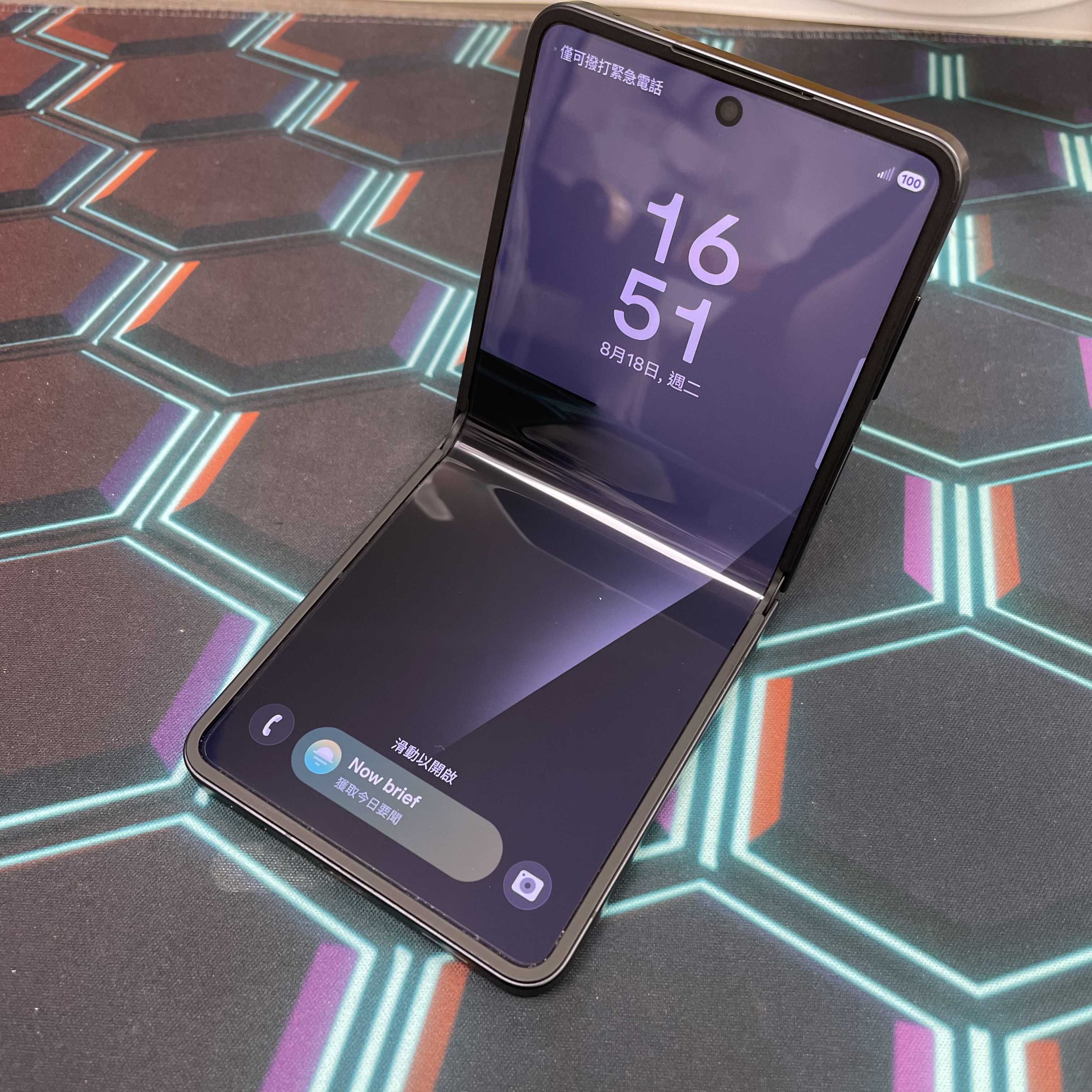 *7582 Galaxy Z Flip 7 勁靚機 12+512GB 黑色 black