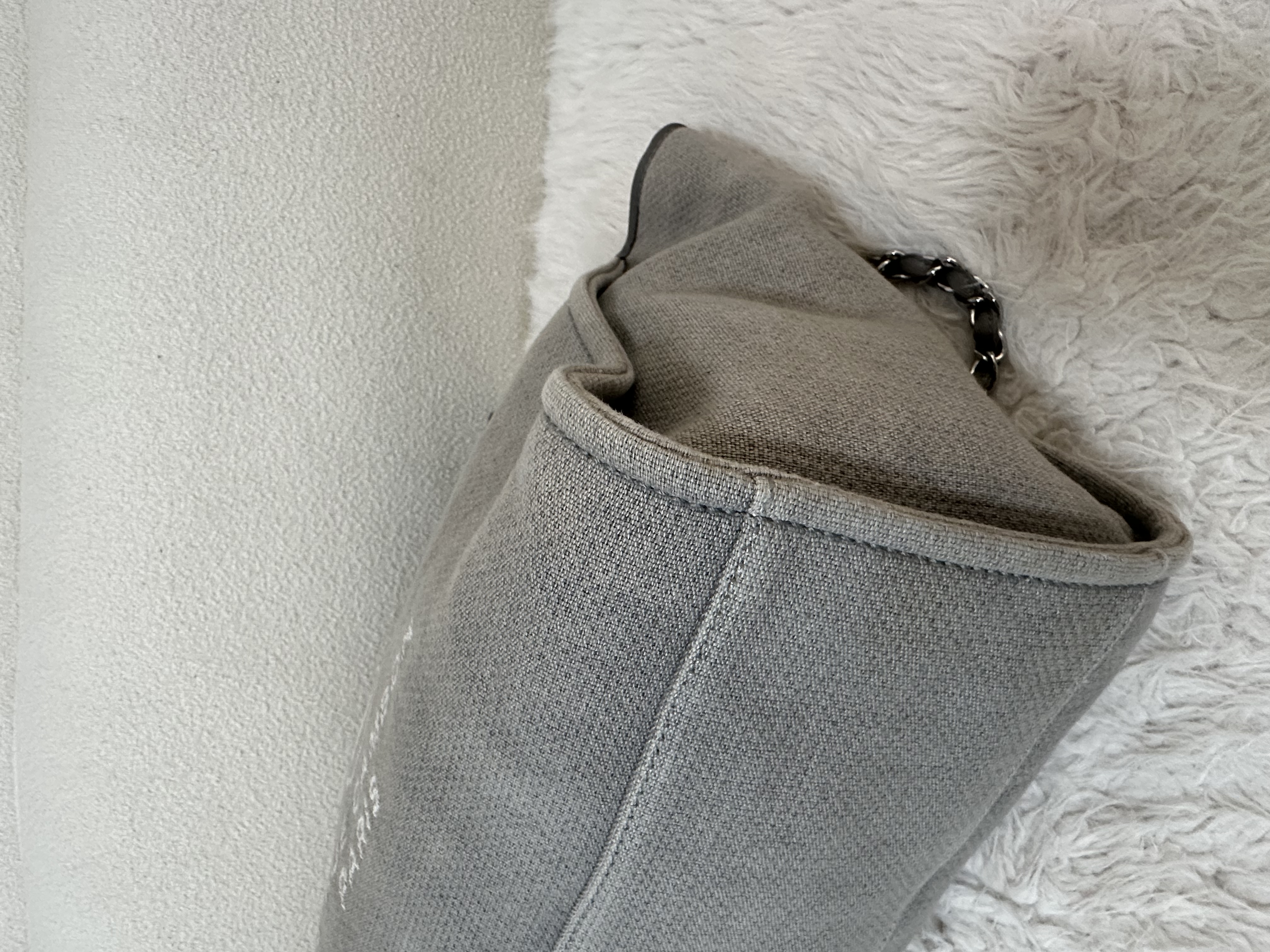 Pre-owned CHANEL Deauville Chain Tote /26NY20