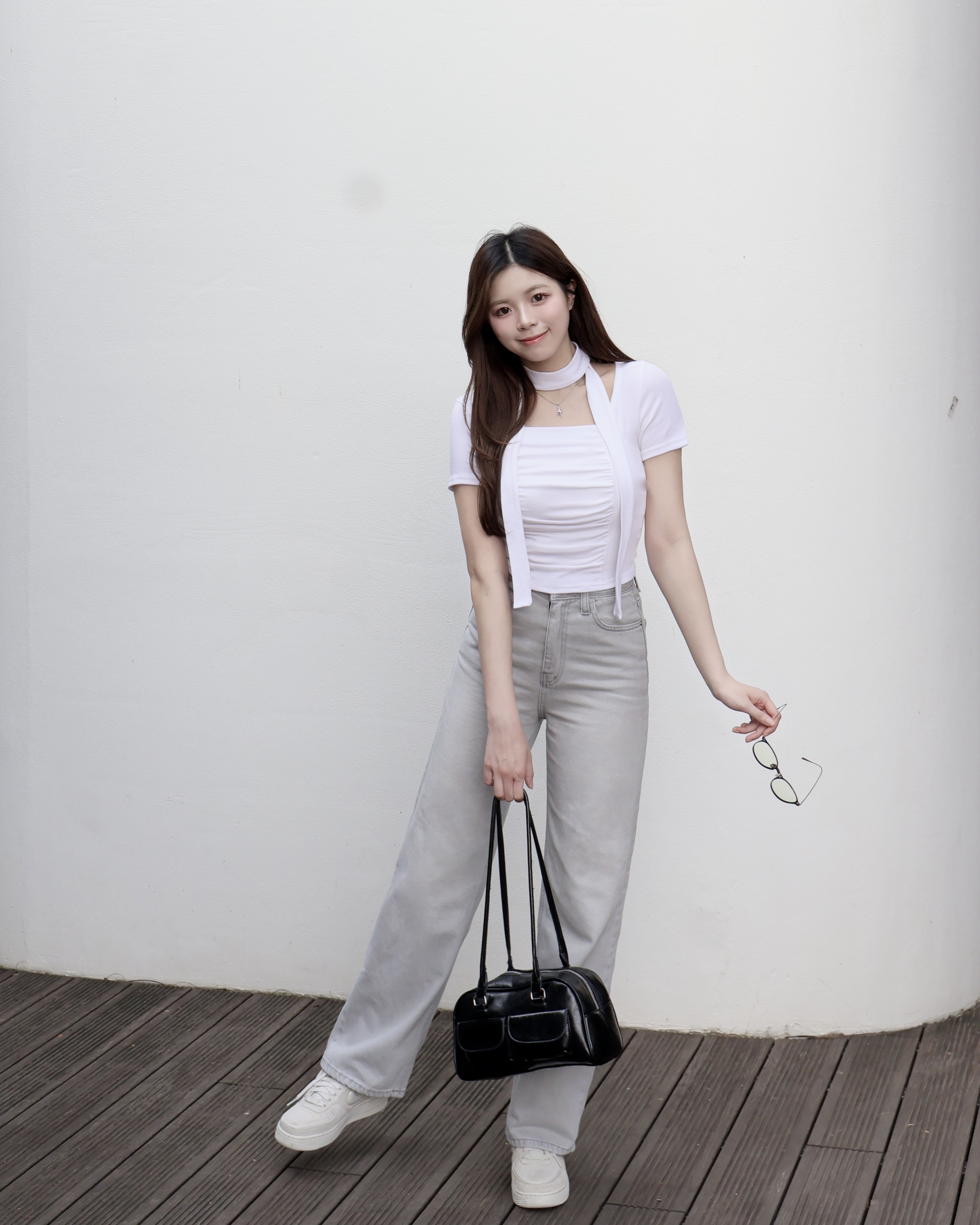  【  $𝟗𝟗 𝑷𝒊𝒄𝒌🩶♪ | 可型可甜！時尚感♡軟滑彈～立體皺褶連頸帶套裝🕶️💭 】 Who is She Scarf Top Set(三色入)