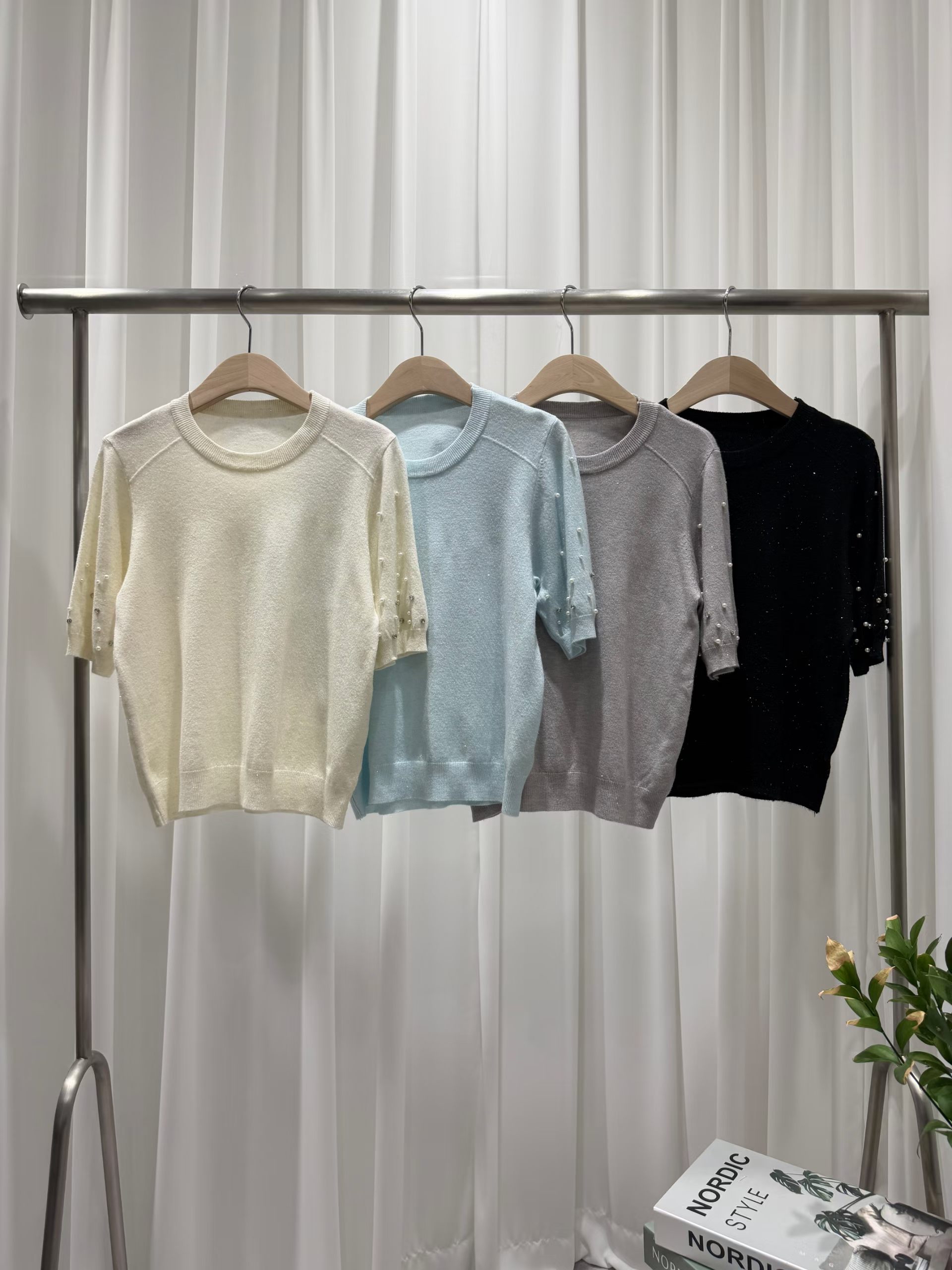 CT4 珍珠袖針織Top