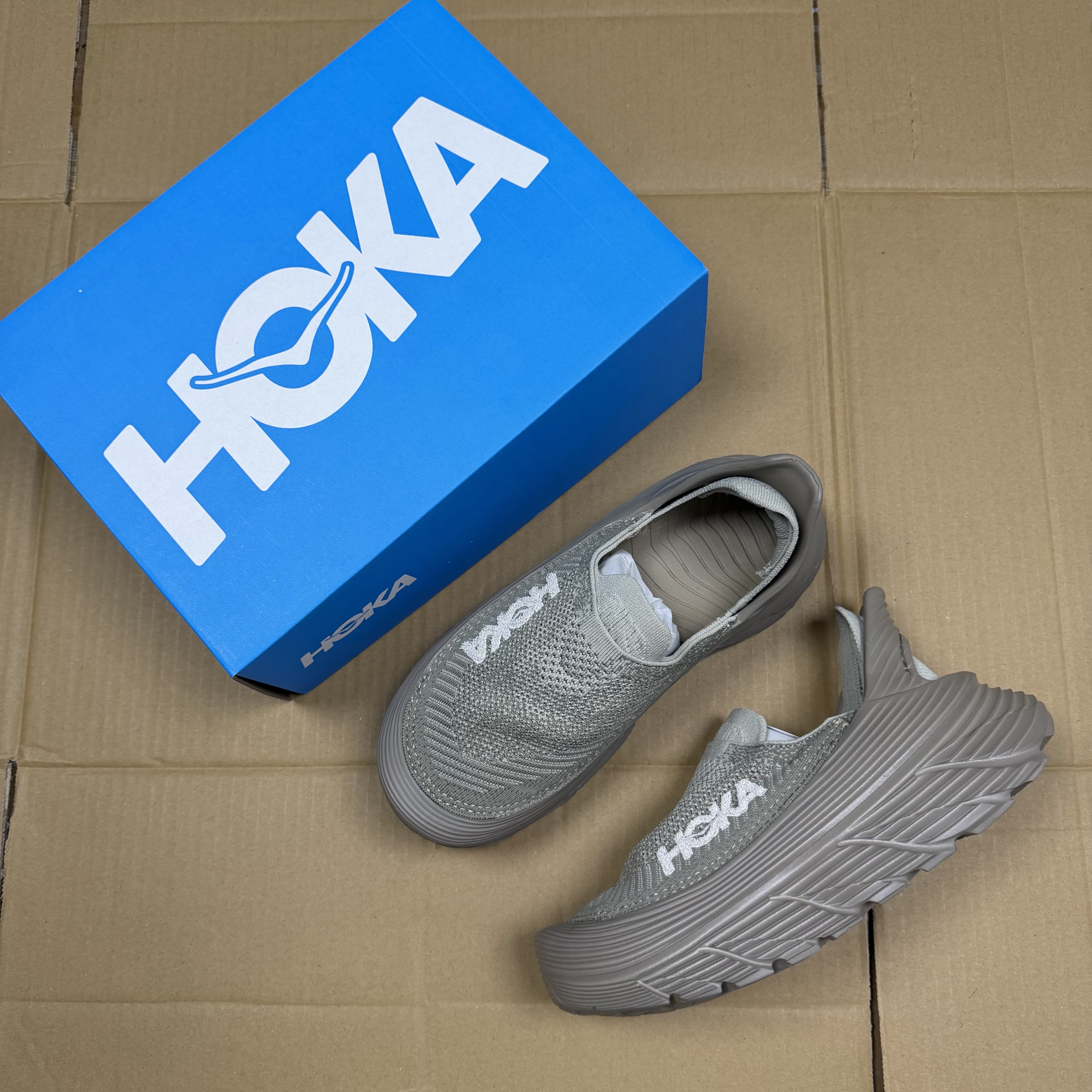 HOKA Restore TC