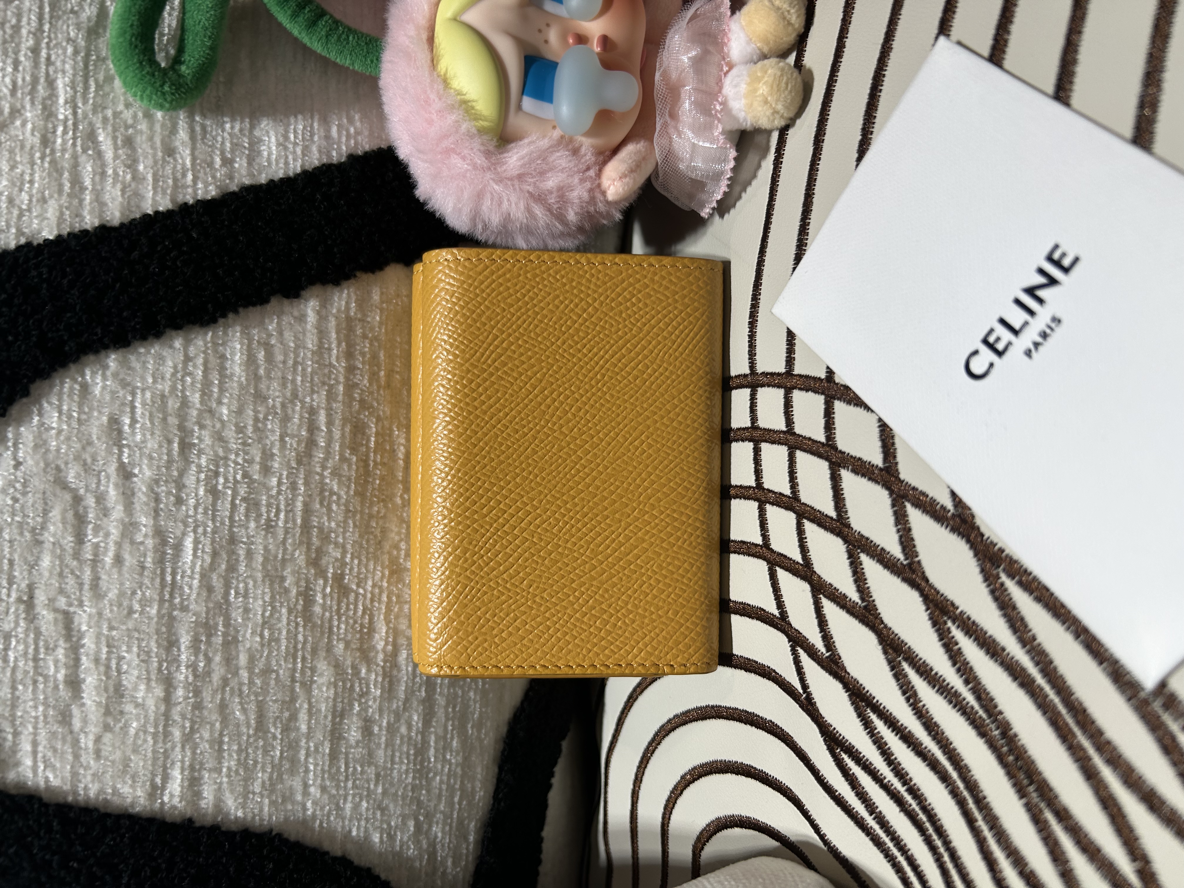 Celine wallet calfskin 牛皮短銀包100%Authentic, 98%new 