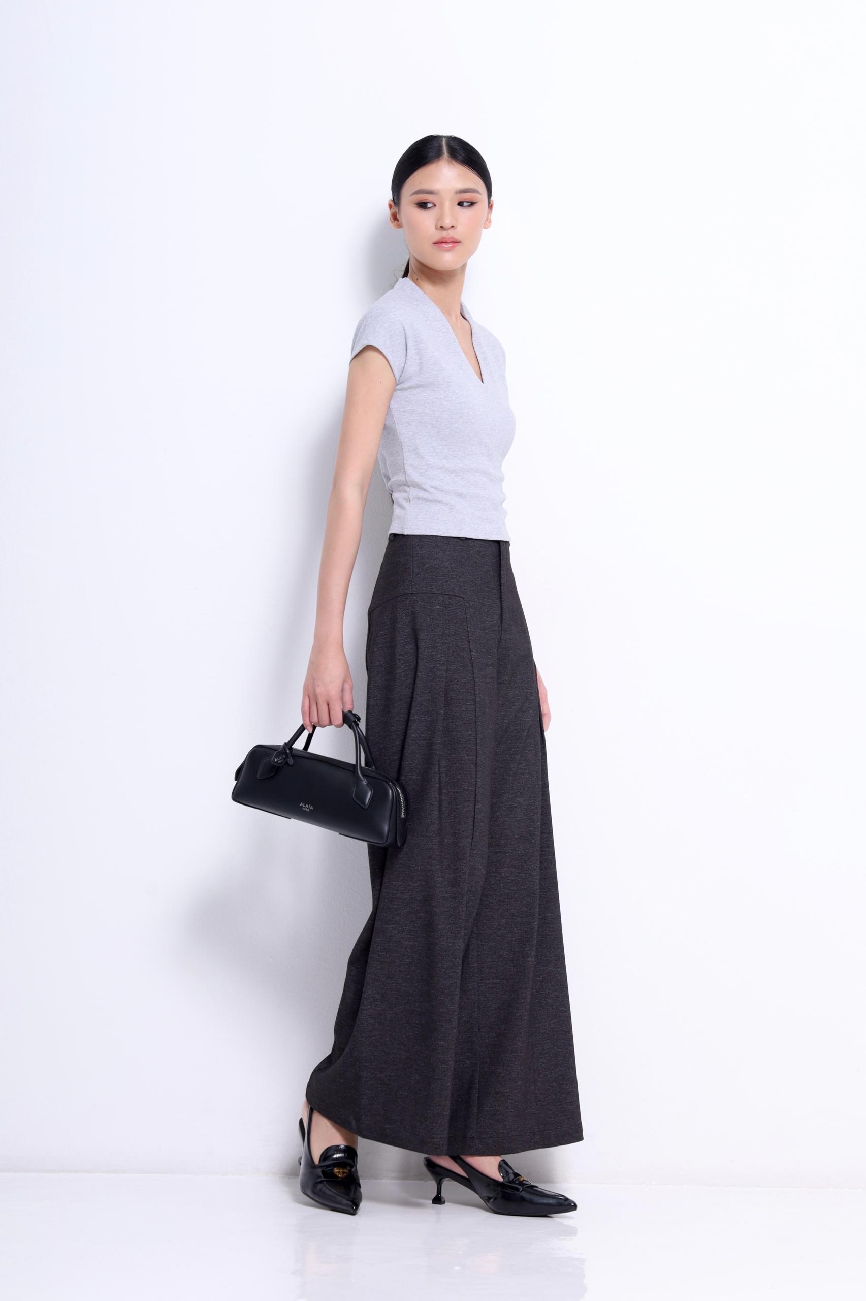 CB2718 Celeste Minimal Knit Top