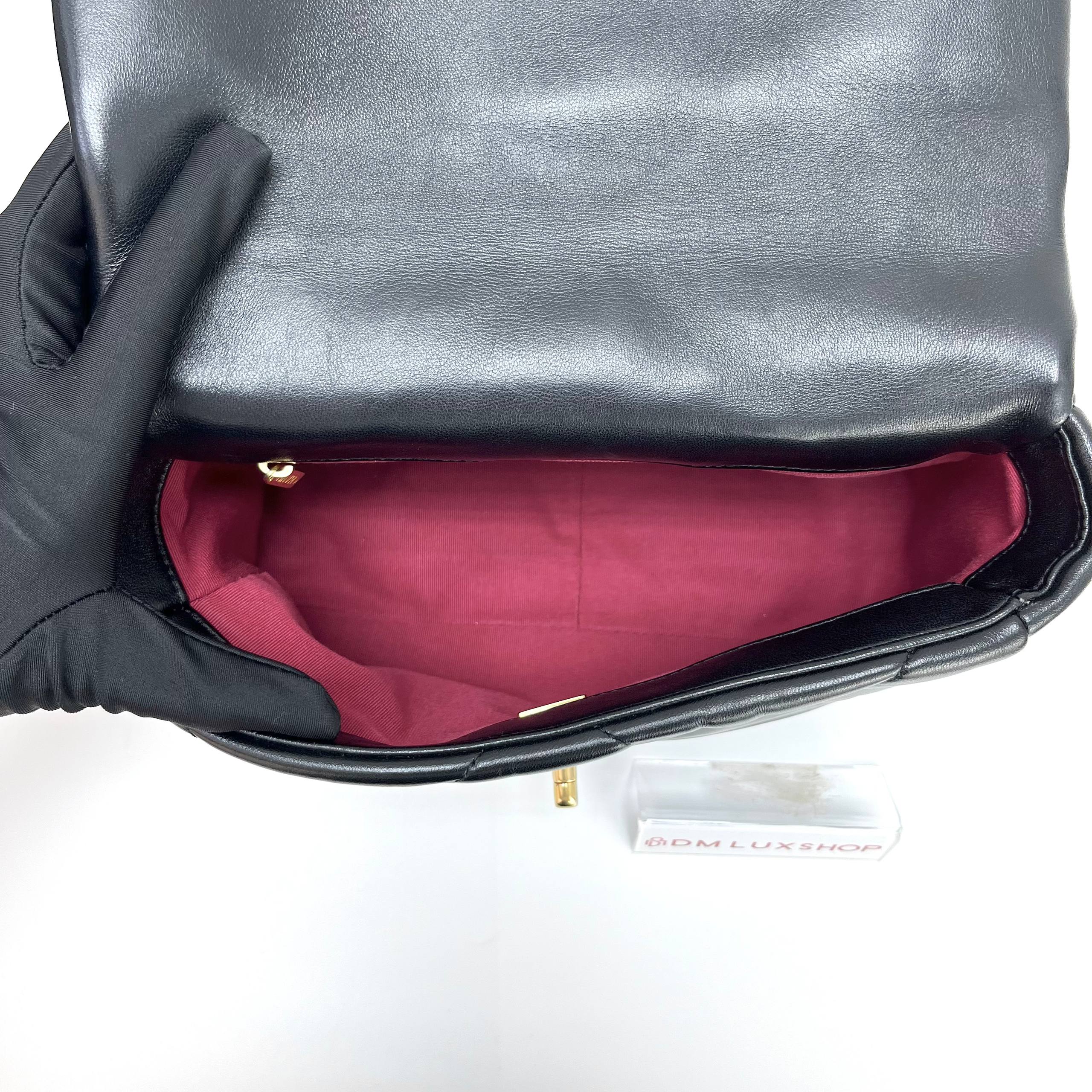Chanel 19 Black Small GHW (Microchip)
