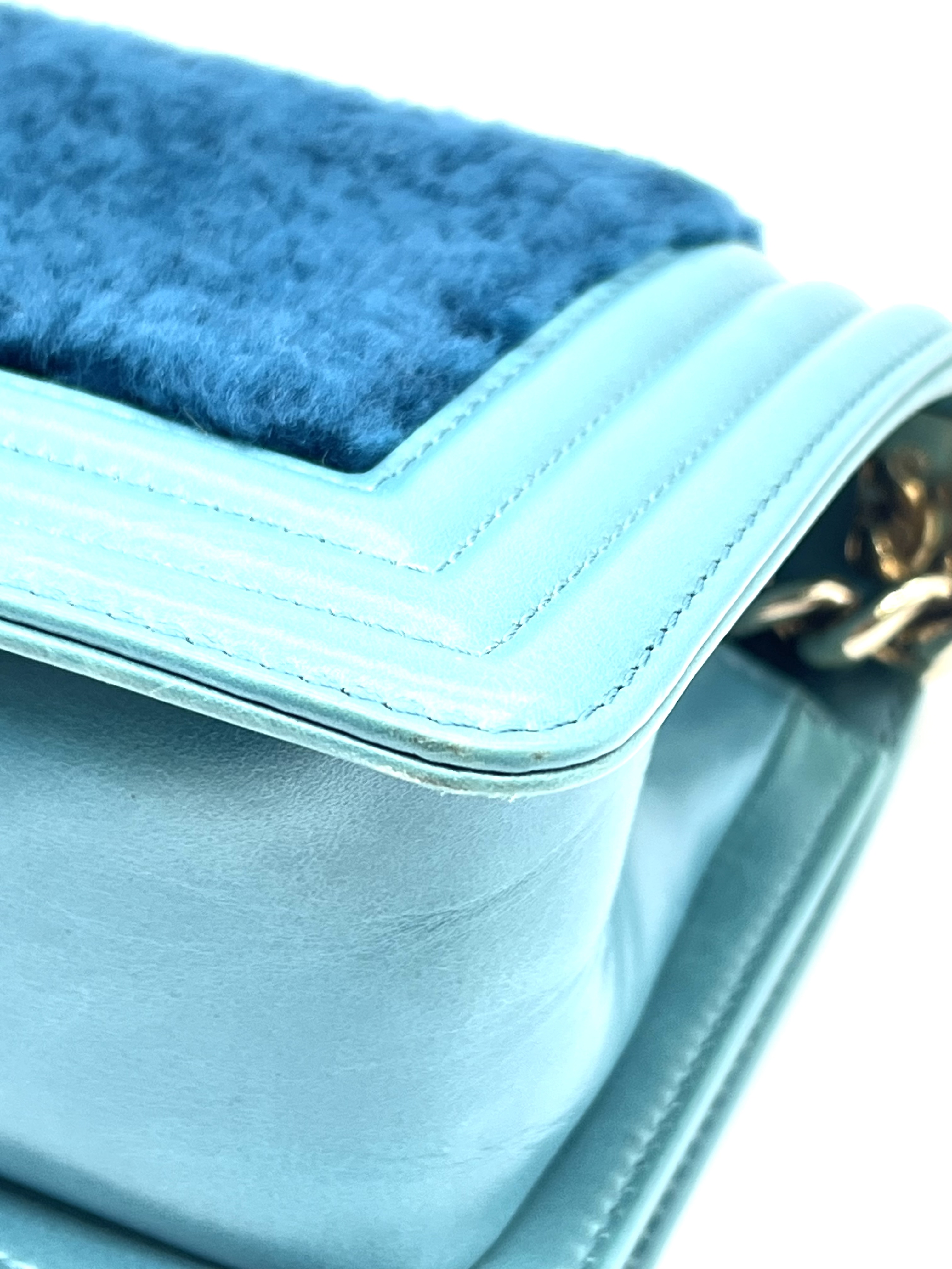 Pre-Owned CHANEL Shearling Boy Flap / Product Code: 26041514