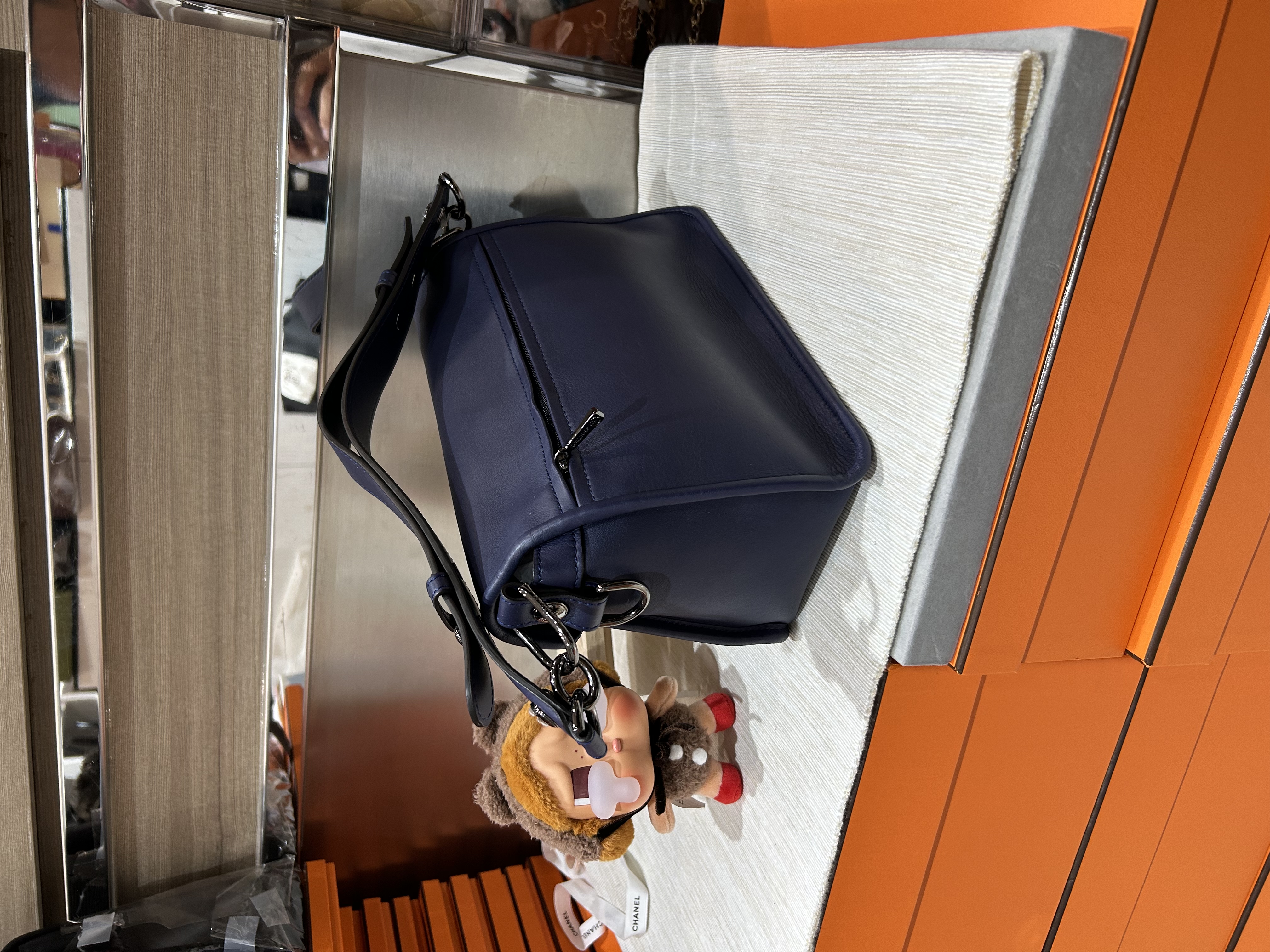 Longchamp Shoulder bag 100%Authentic, 98%New