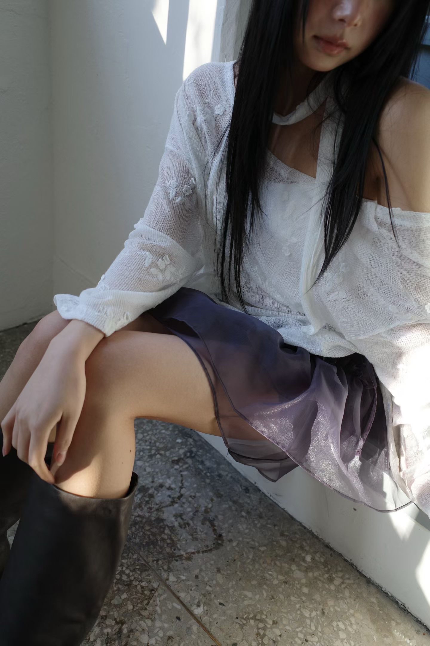 Two-way knot embroidered top (Ivory)