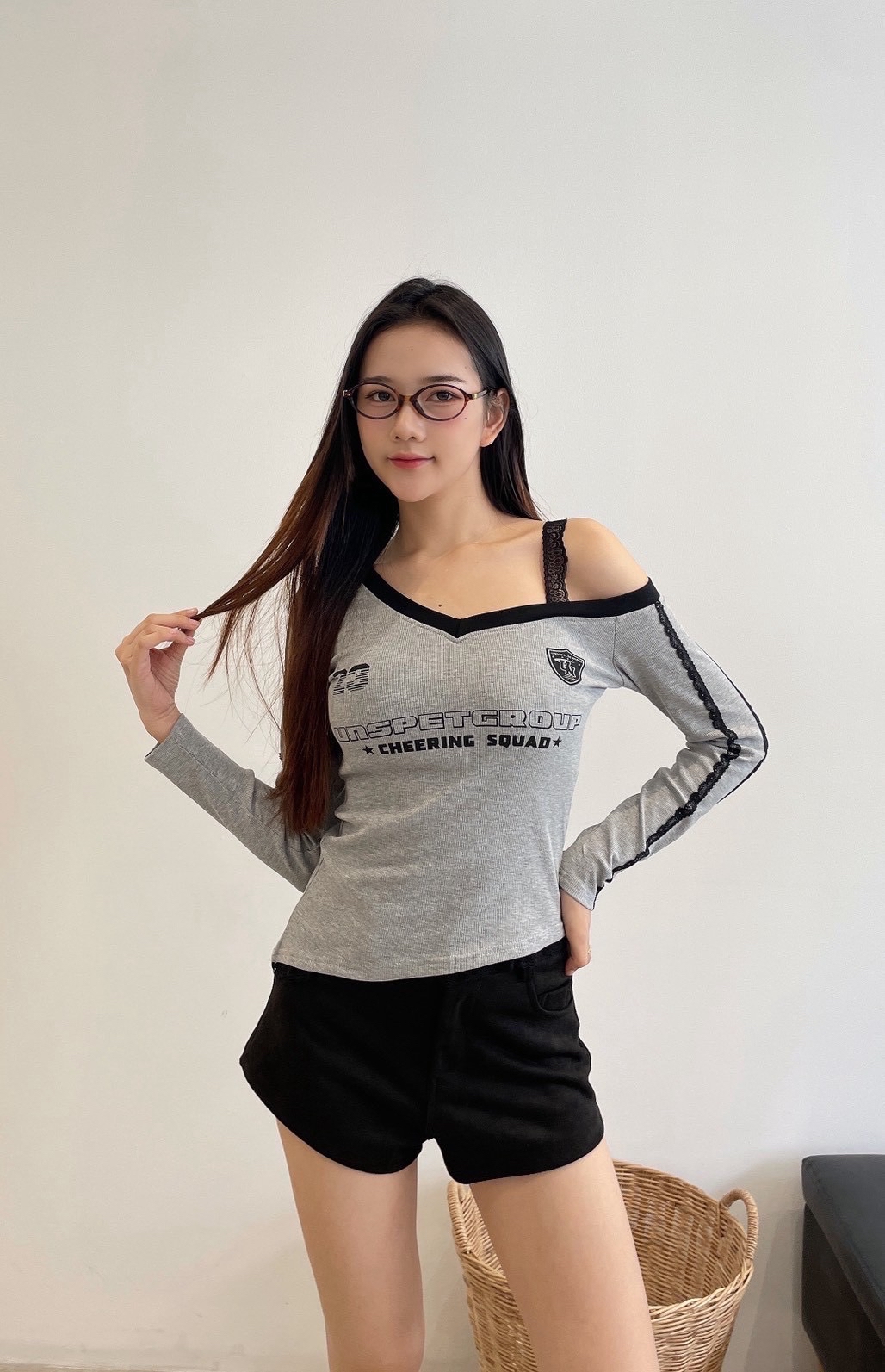 Bkk薄款V領lacy露膊長袖Top