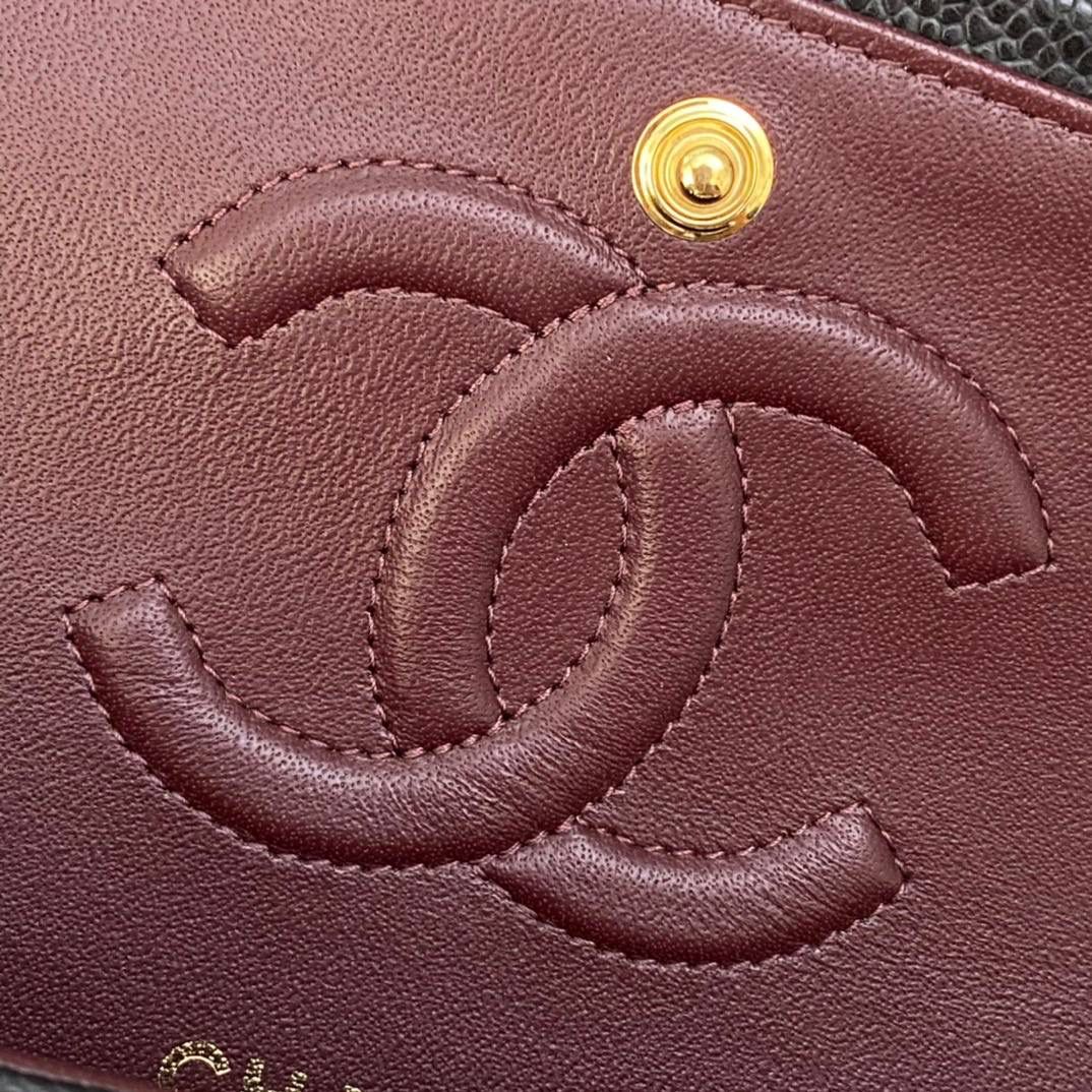 CF经典荔枝纹金扣25cm渠道货接单！❤️‍🩹 所有鉴定点都已过，还是个驴一样，渠道货，原厂五金原厂面料，组装货！随便对比市场任何一家都没问题，只对比钻柜，此款我们自己有买原版！我们一直坚持一个原则，无原版不开发，不是自己的货不卖！ 每个月会有一款小C上新！