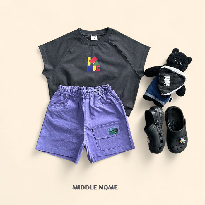 🇰🇷middle name tee 