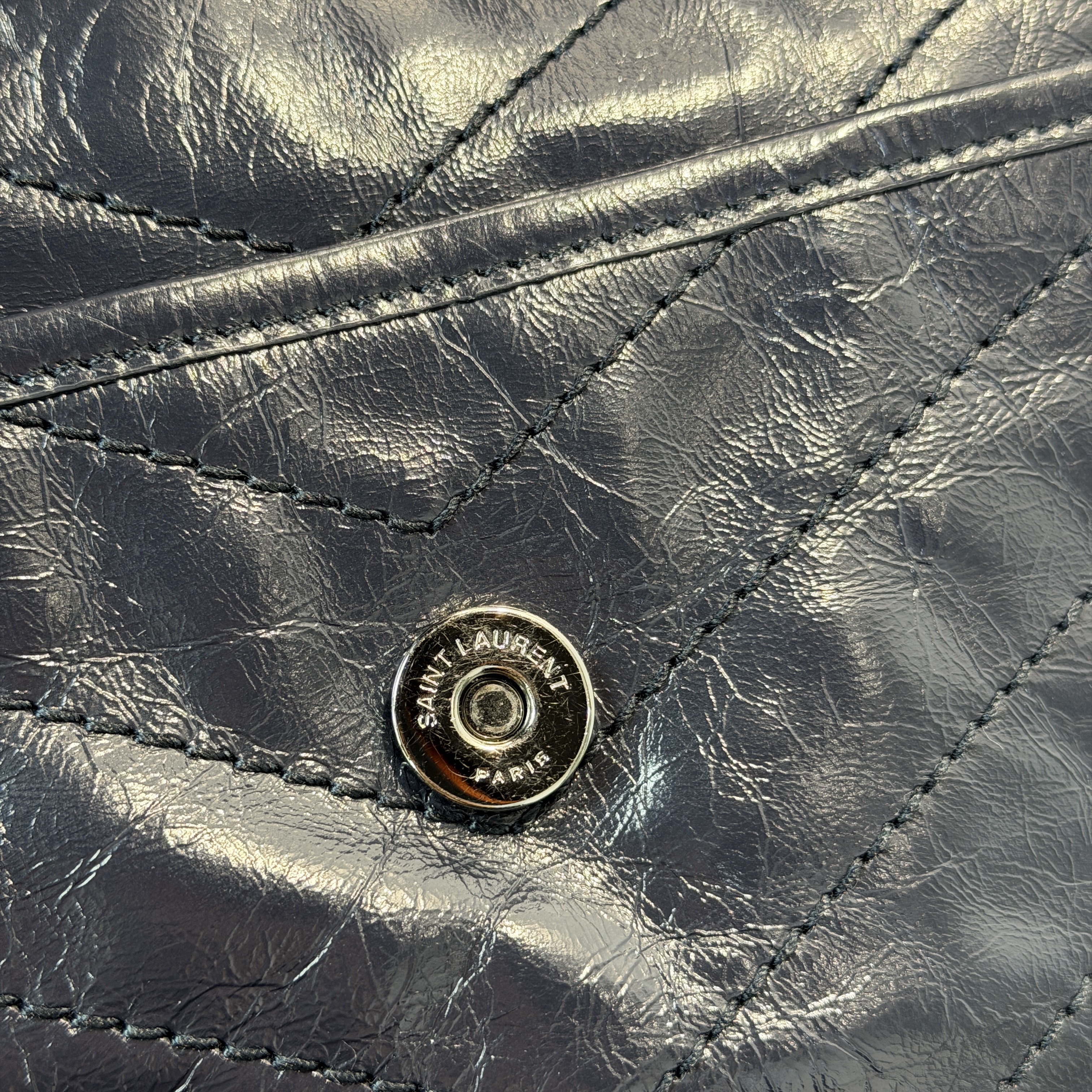 YSL Niki 牛皮D扣 中性風容易襯衫百搭款🫢📣