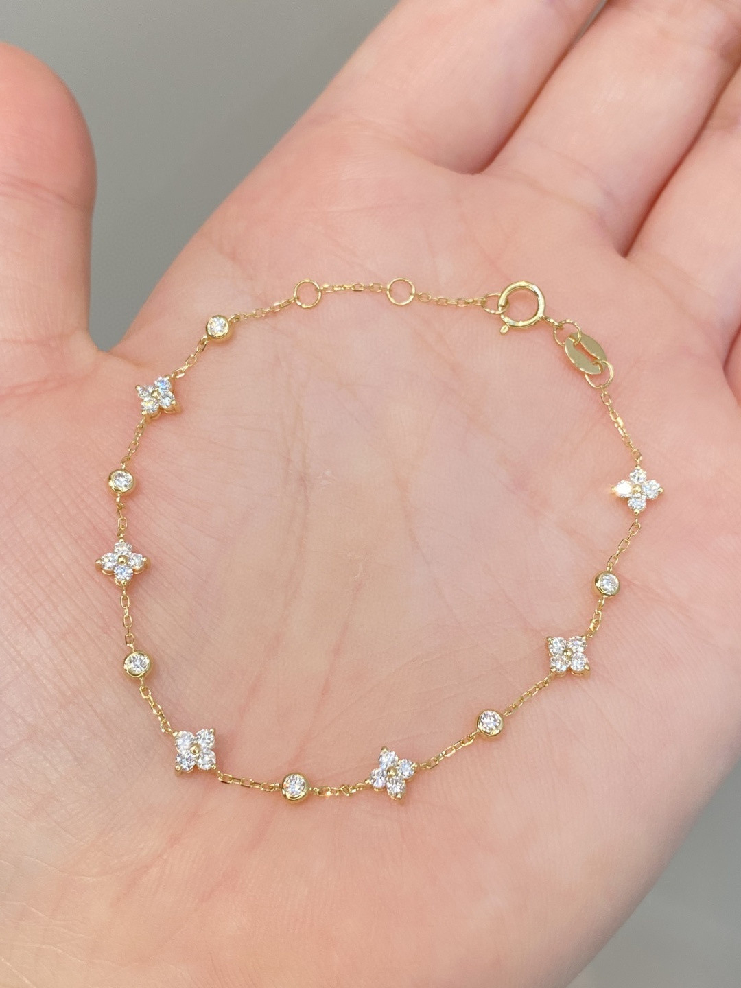 18K Diamond Bracelet 