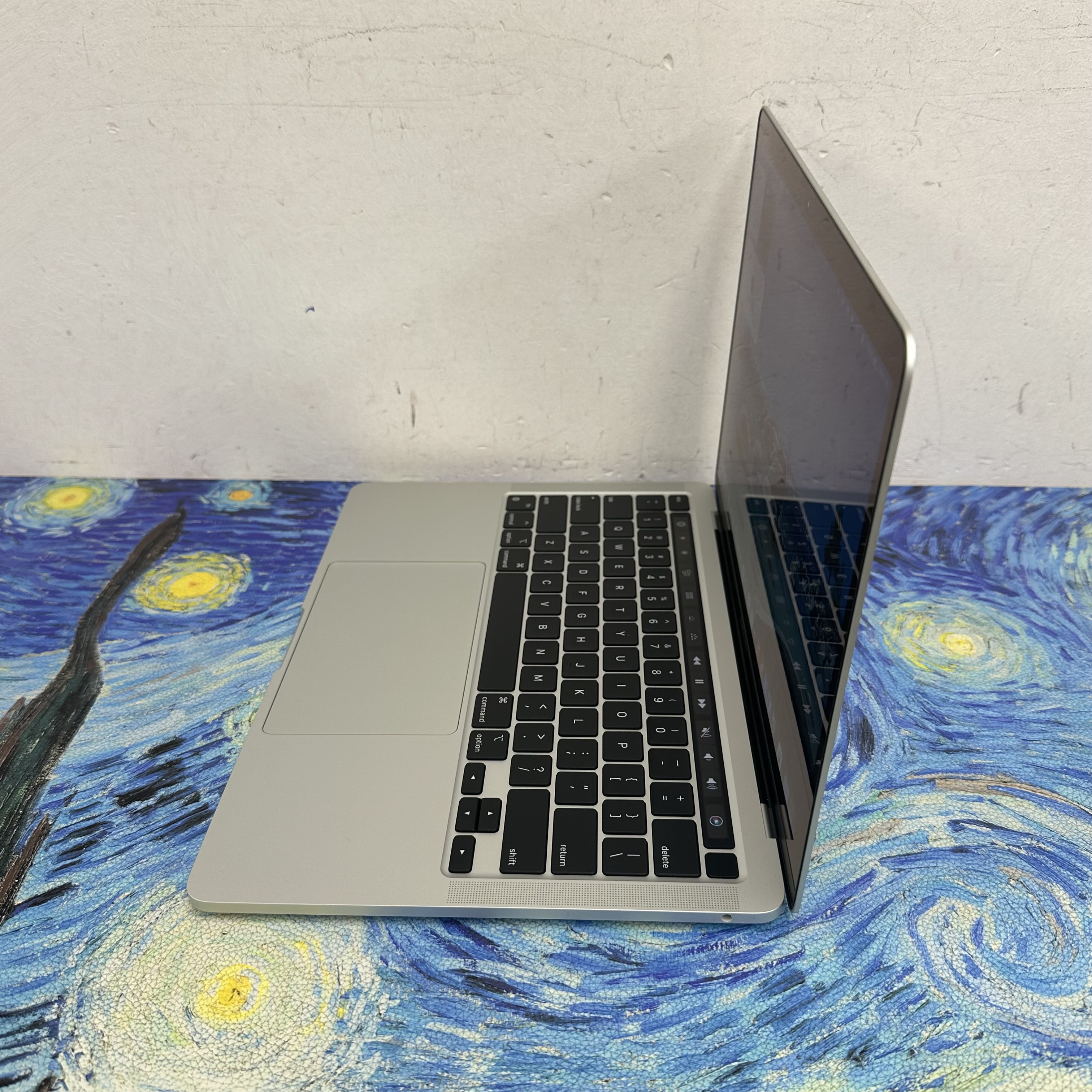 #6014 Apple MacBook Pro 2021/APPLE Retina/M1 CPU/8GB Ram/512GB SSD/Touch ID/13吋Mon/太空灰/ Gaming Laptop / Notebook/ Movie / Netflix / Office / Work / YouTube