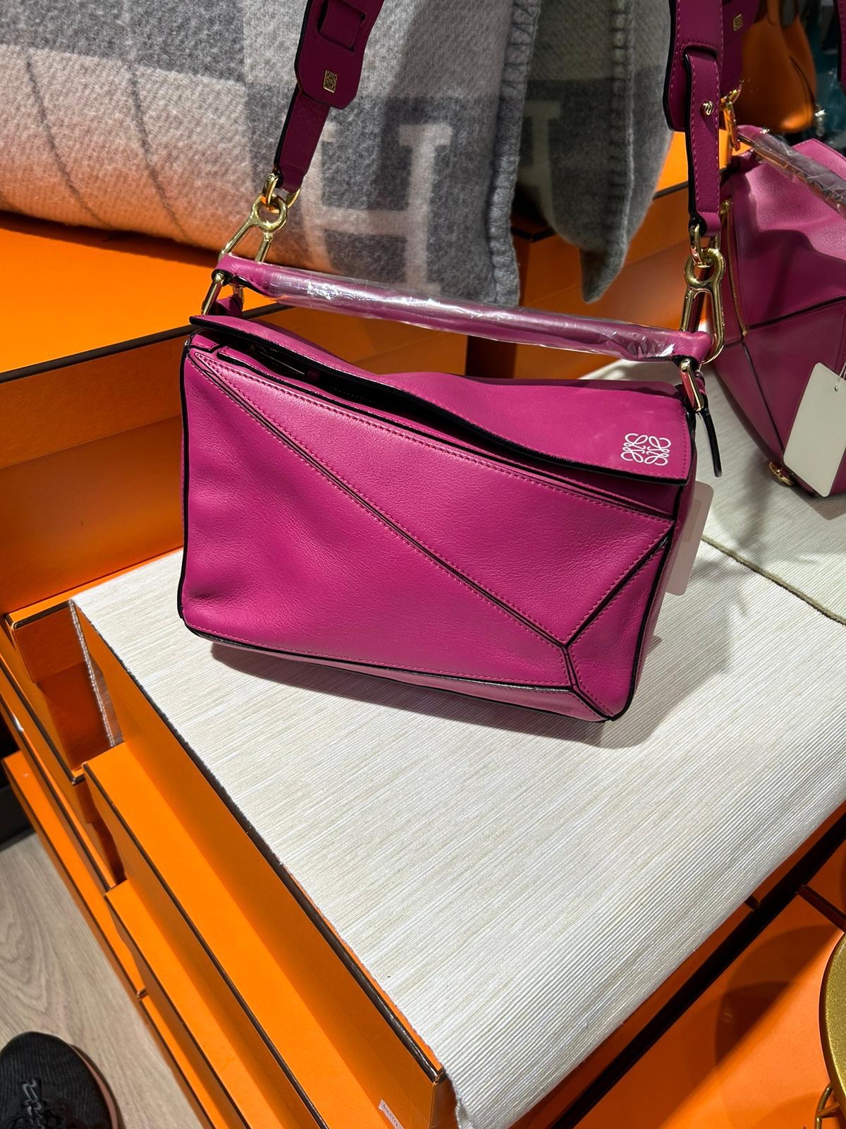 Loewe puzzle small calfskin 100%Authentic,95%new ✅strap✅dust bag