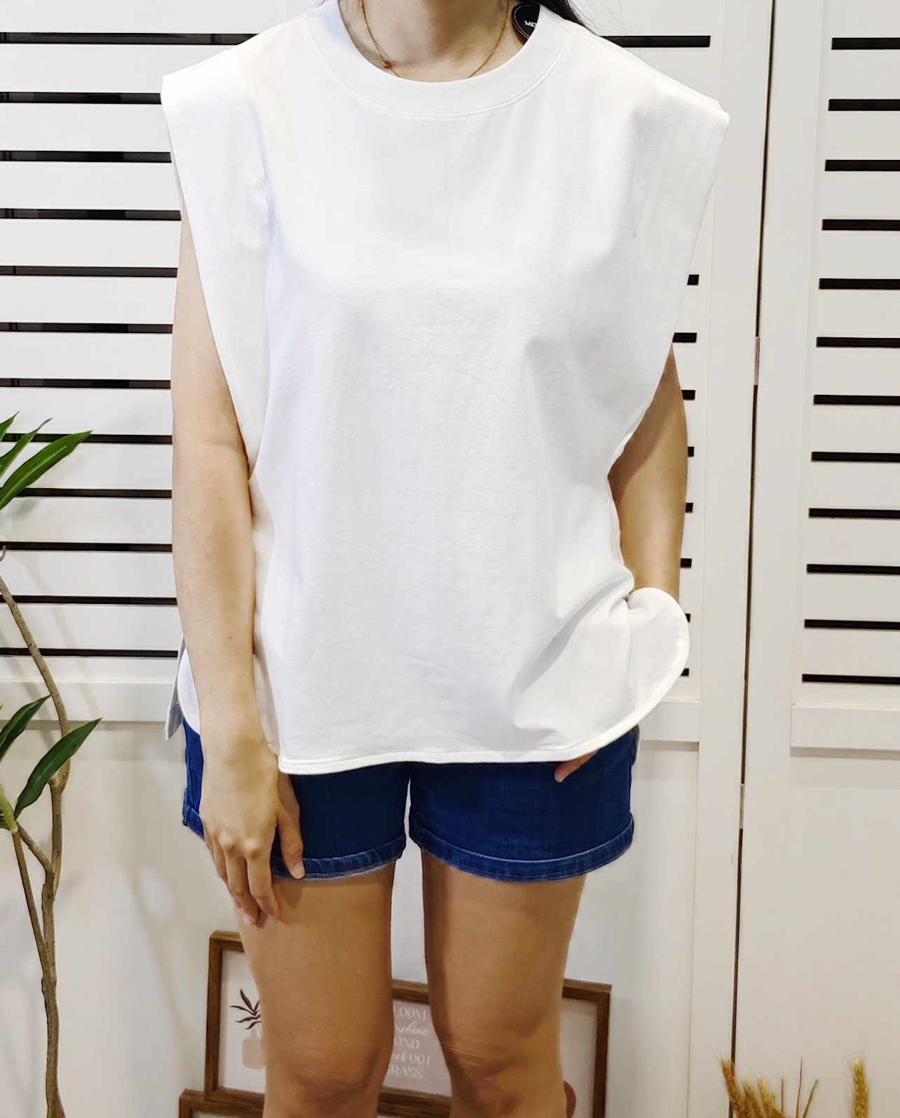 M5048 Over Shoulder Cotton Tee