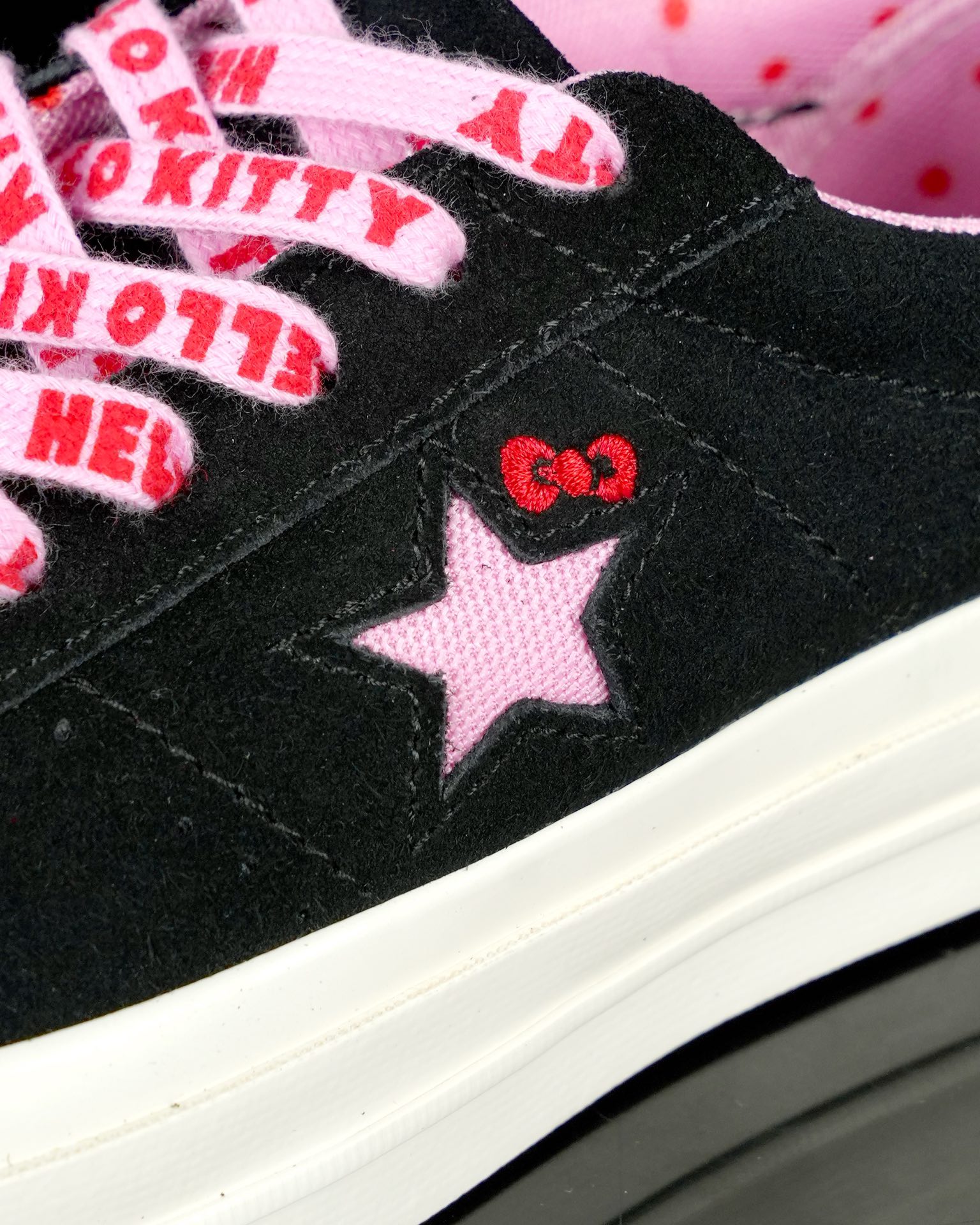 Converse One StarOx Hello Kitty 162938C