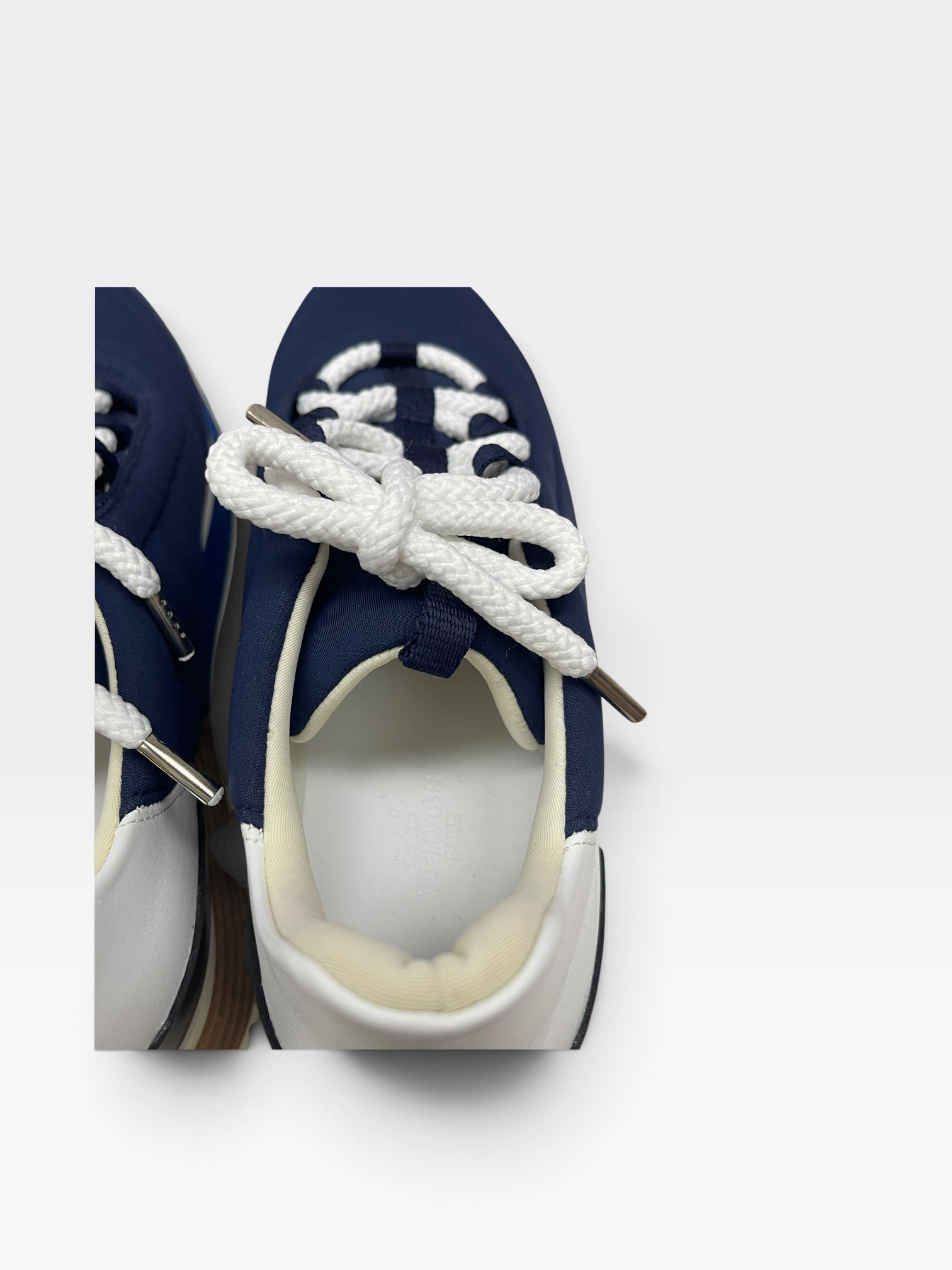 Pre-Owned HERMÉS Sneakers / Product Code: 090907