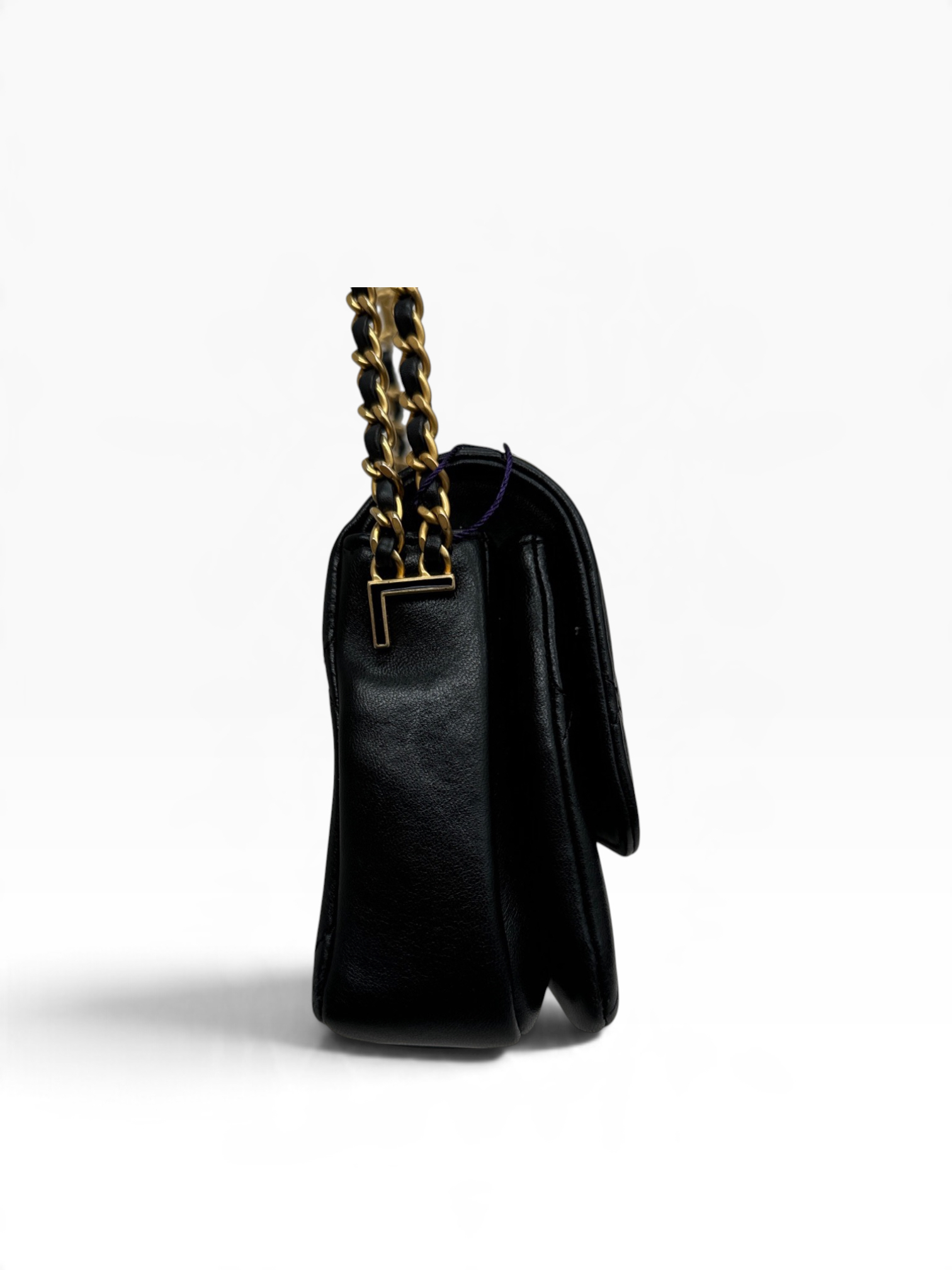 Pre owned chanel 24S Y101