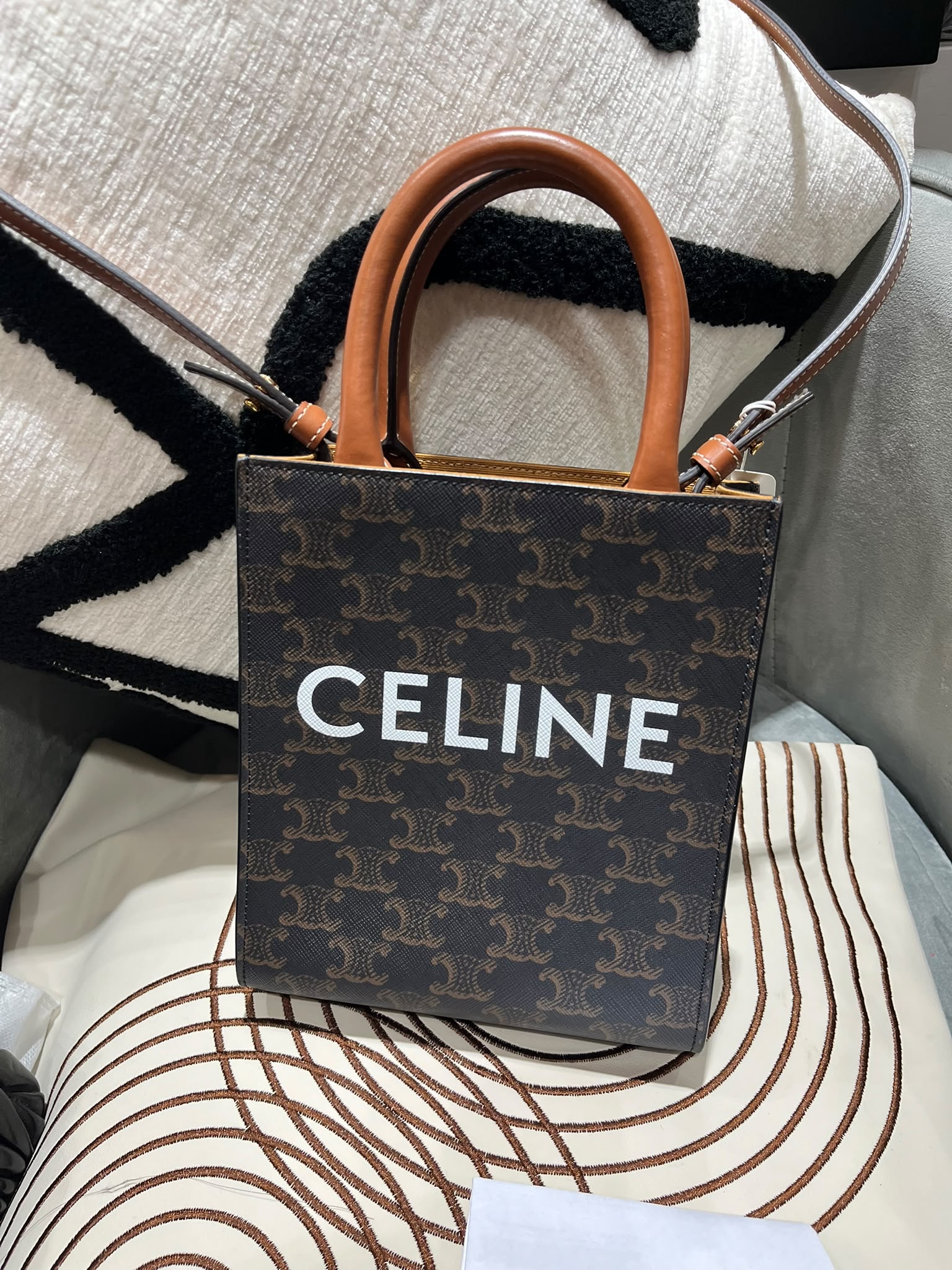 未使用品 Celine mini vertical cabas tote bag   100%Authentic,unused 未使用品 ✅dust bag 