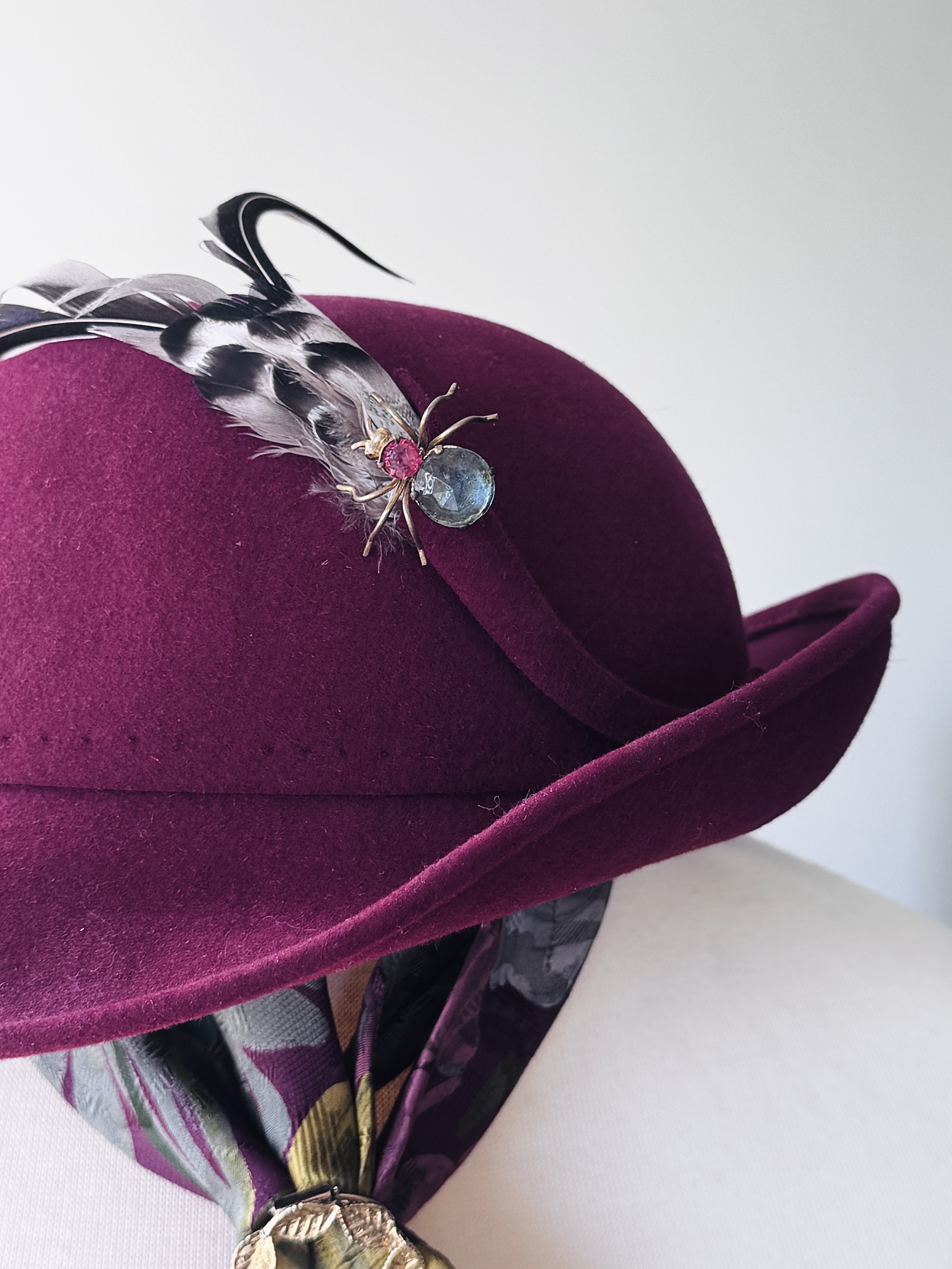 C.a. 1970s Canadian Montreal Andre Burgundy Red Felt Feather Hat/Lady Fedora Hat with Spider Brooch(MT486)