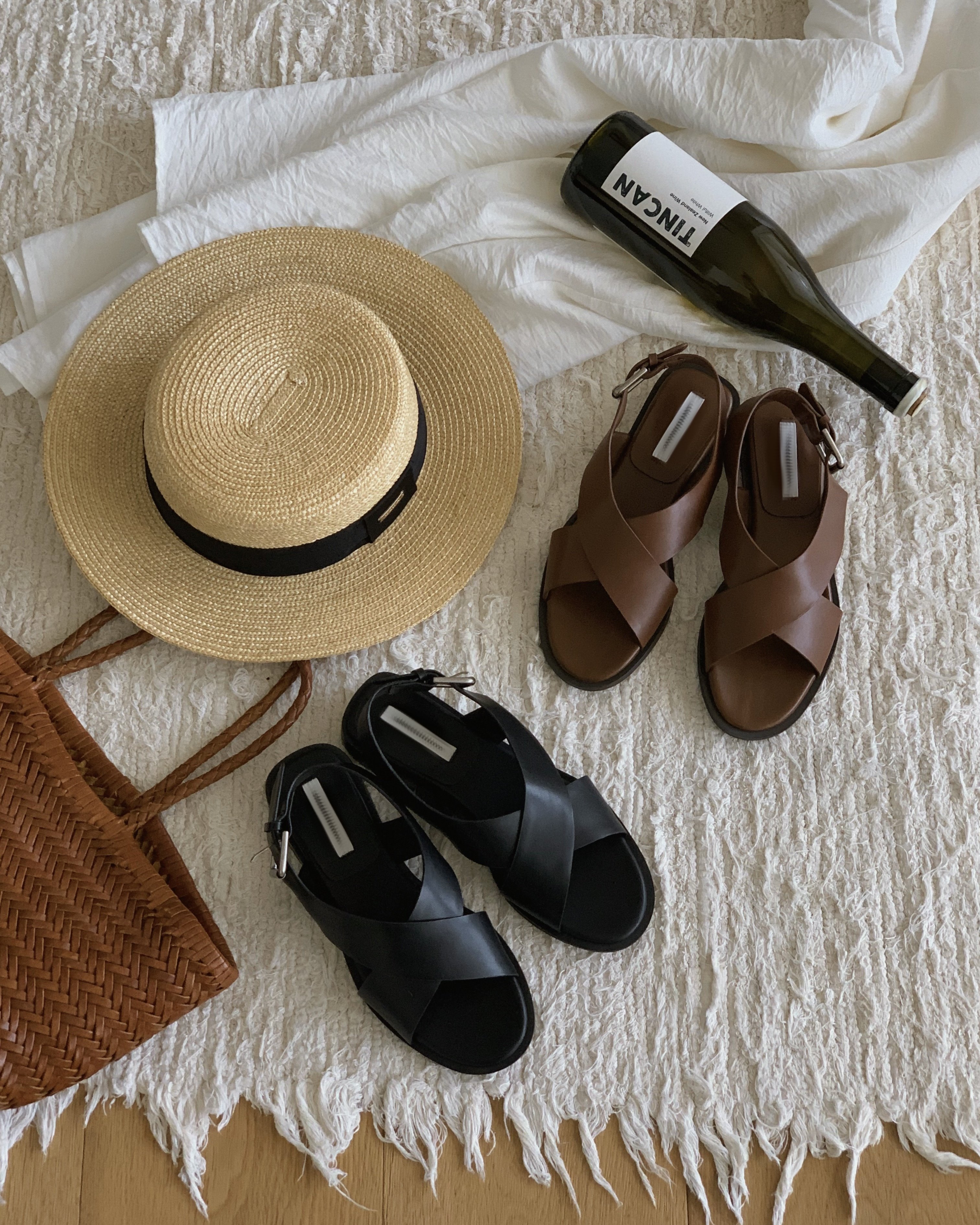Cross Strap Sandals (2 colors)