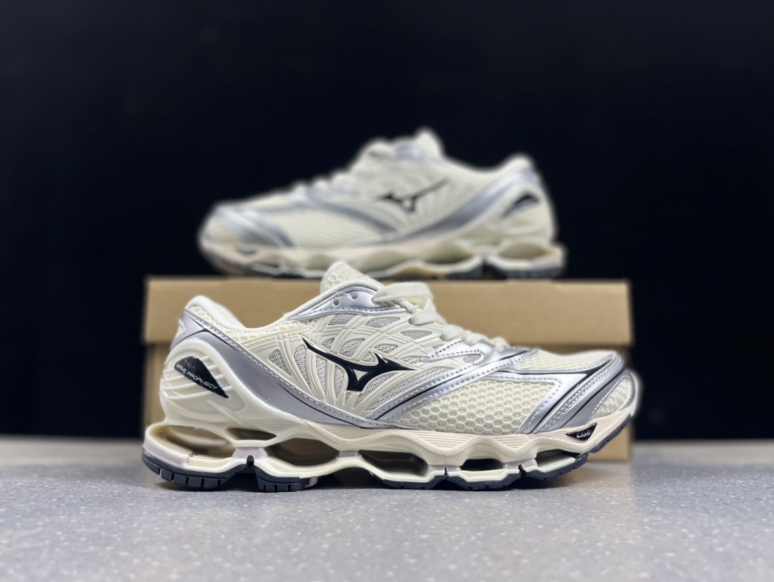 Mizuno Wave Prophecy LS 