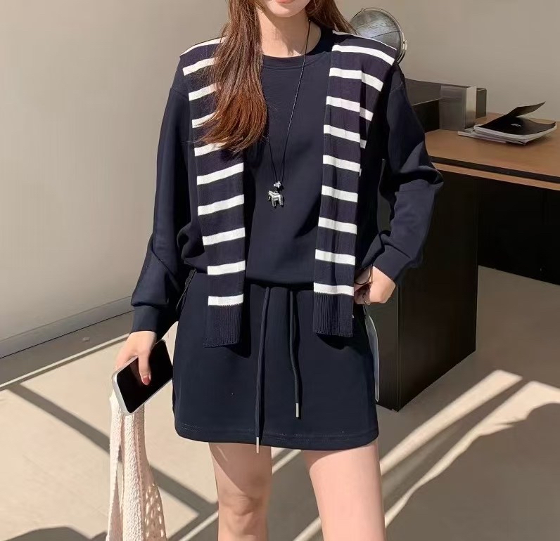 Top + sk + 披肩 Set