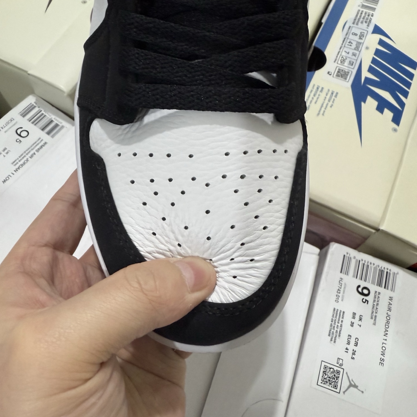 Nike Air Jordan 1 Low 553558-113