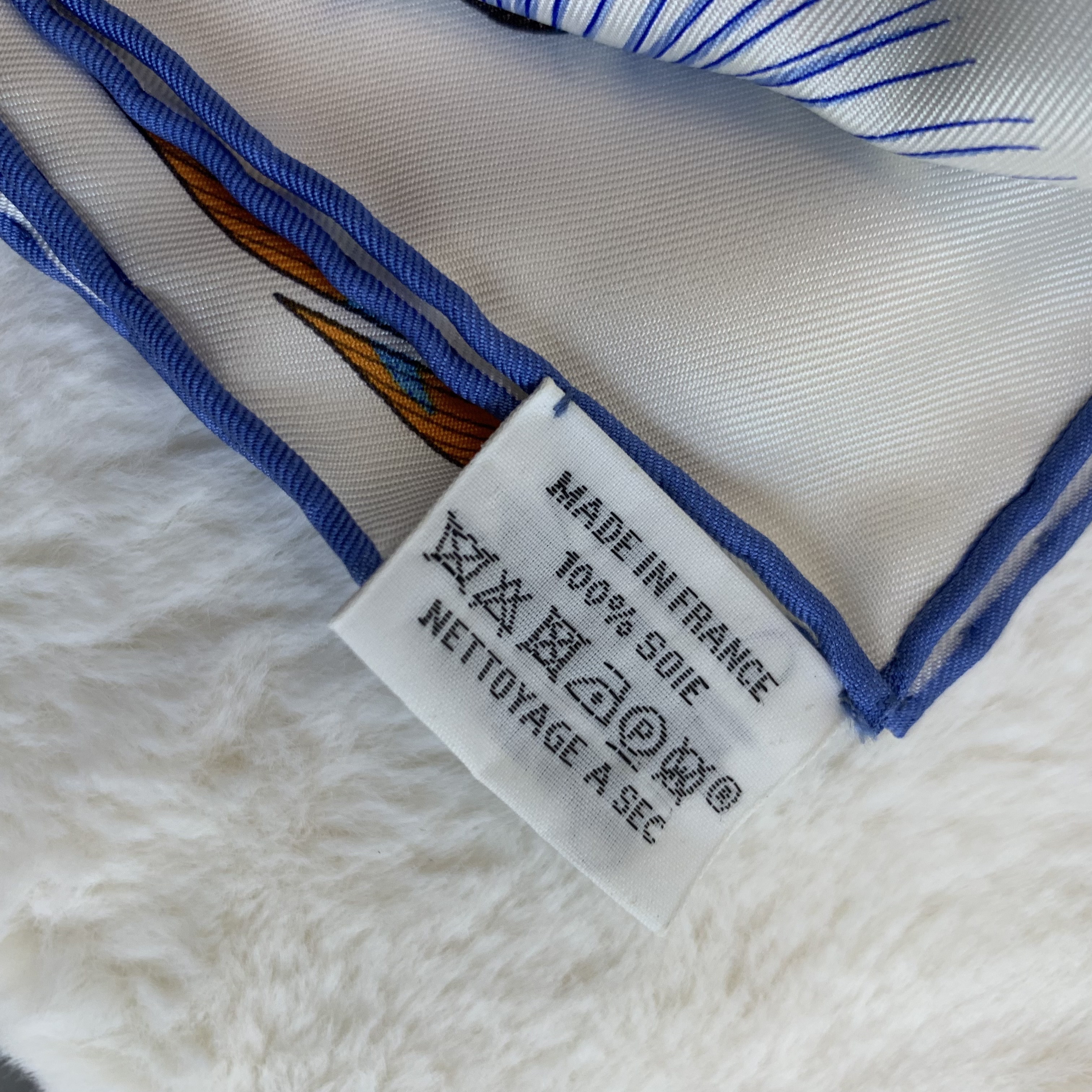 閒置新💚Hermes方巾 繁華似錦孔雀羽毛高貴方巾