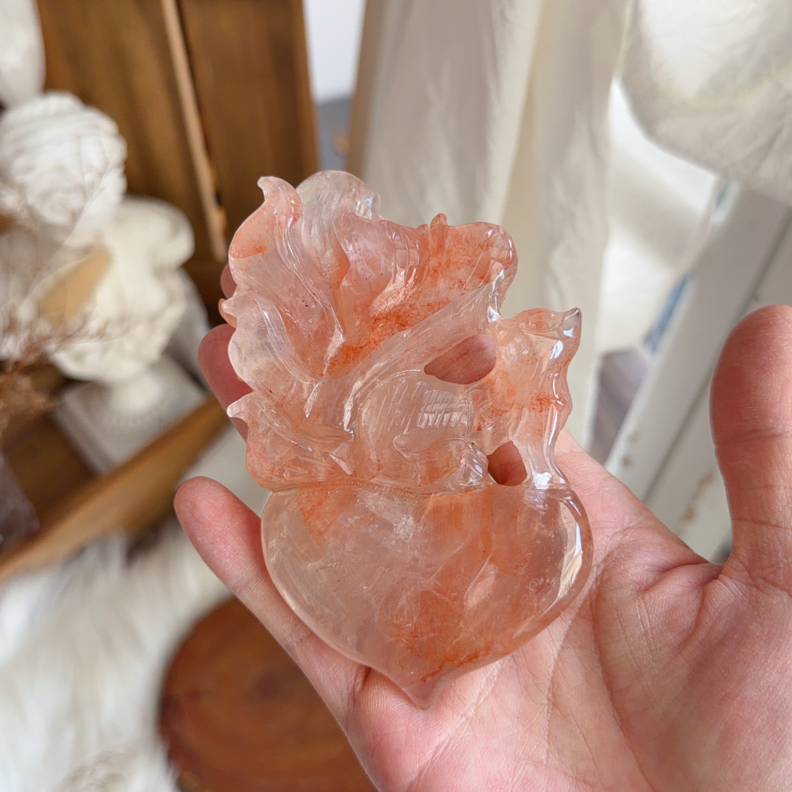 紅膠花九尾狐擺件（包底座）