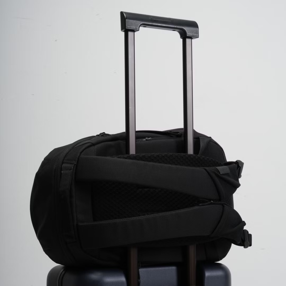 香港行貨 NIID NEO Nomad 19L N3經典雙肩後背包 輕量電腦後背包 後背包 CORDURA (碳黑)