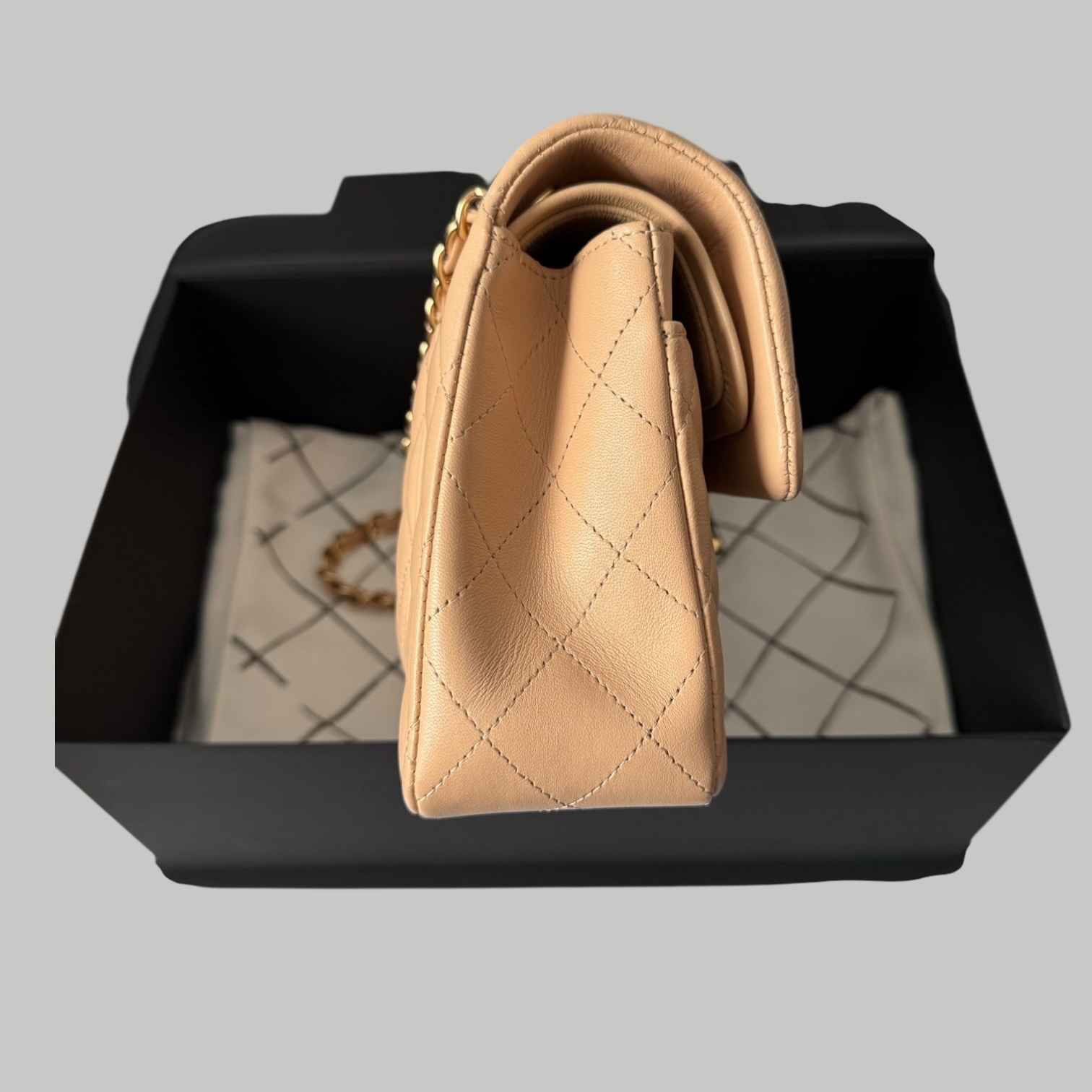 Chanel Lambskin 23cm 奶茶金扣