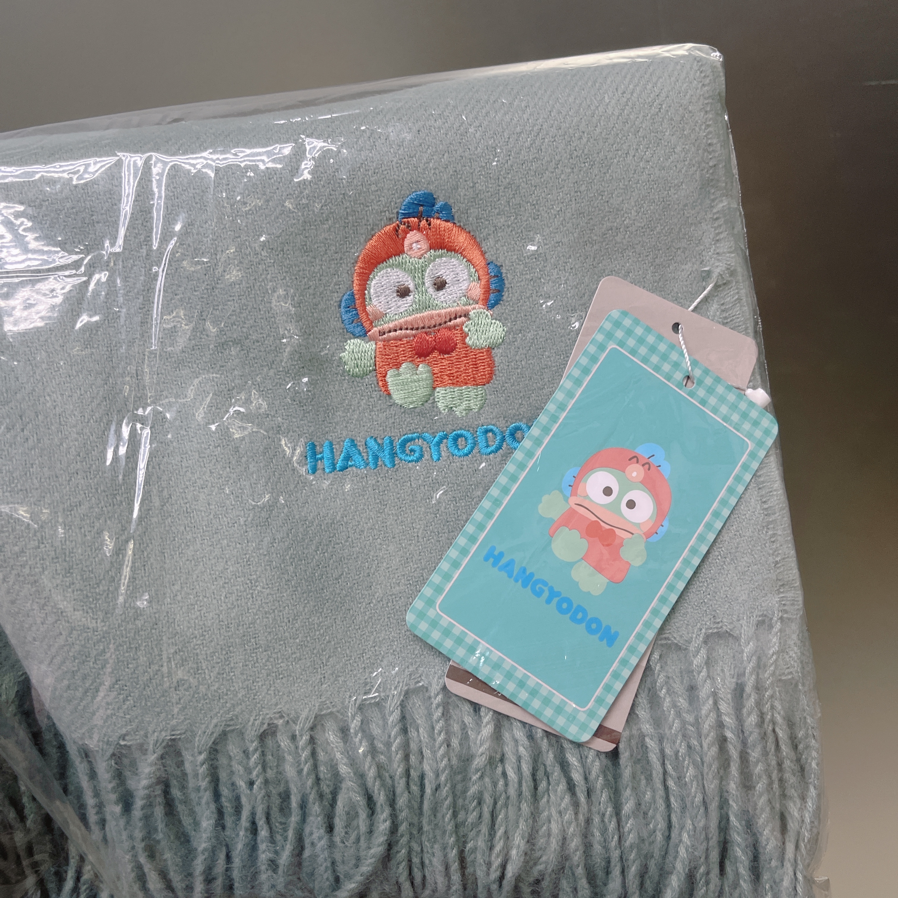 日本預訂📍日本Sanrio蝴蝶結刺繡圖案頸巾